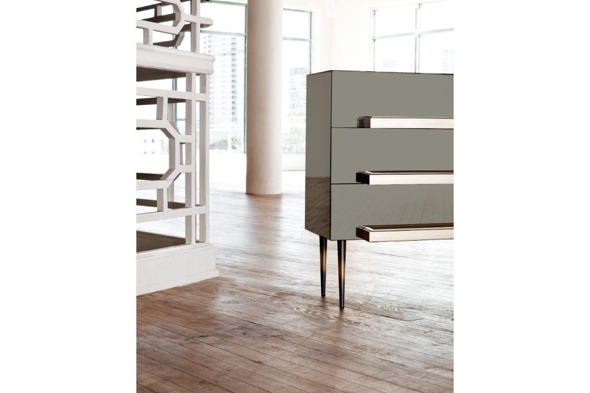 Illusion dresser Quartz Grey by Luis Pons
Dimensions: W 119 x D 53 x H 76 cm
Materials: Glass, metal, wood, bronzed,hand-crafted, painted

Also available in different colors

The traditional french mirror cabinet is reinterpreted leaving the