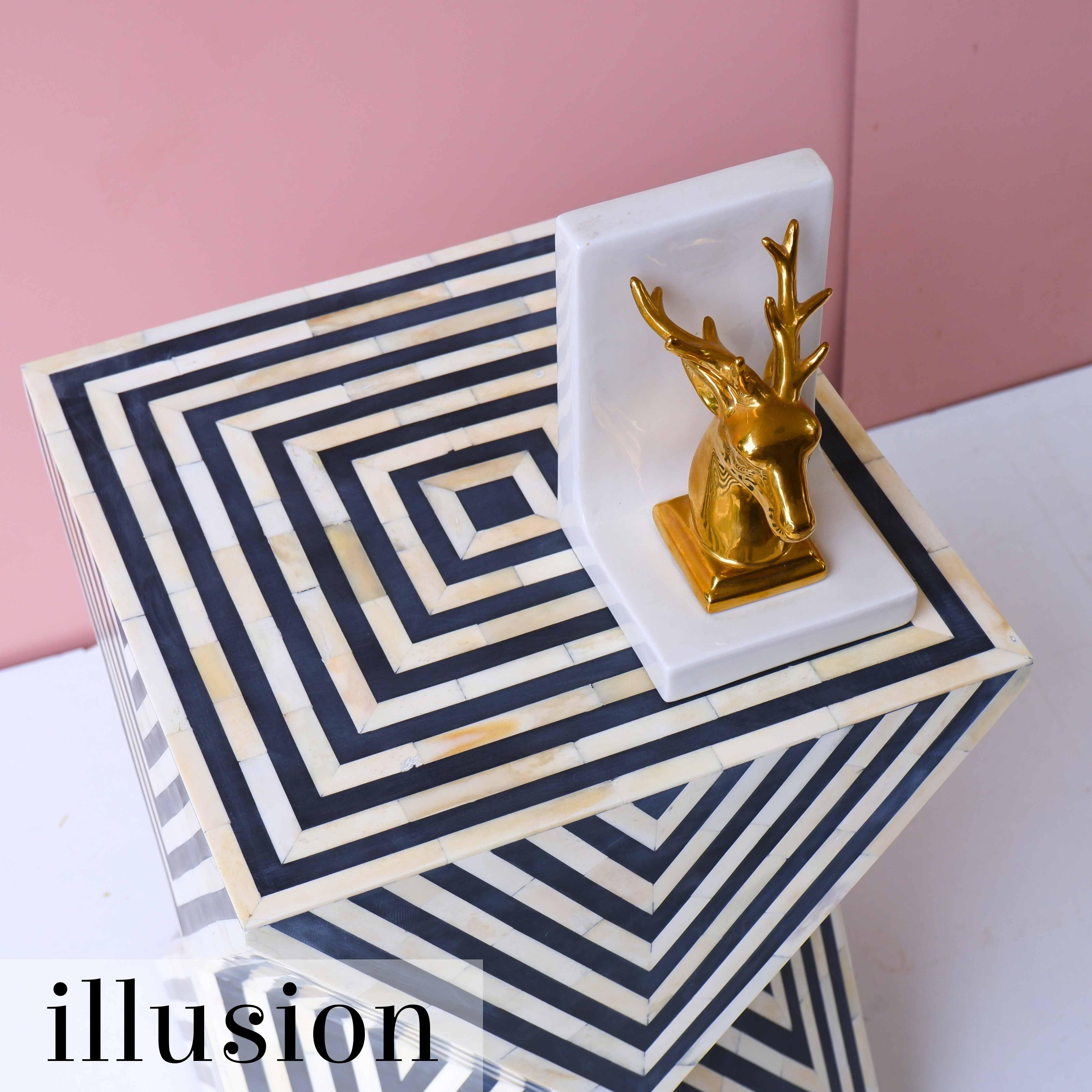 Os Tables d'extrémité Illusion en vente