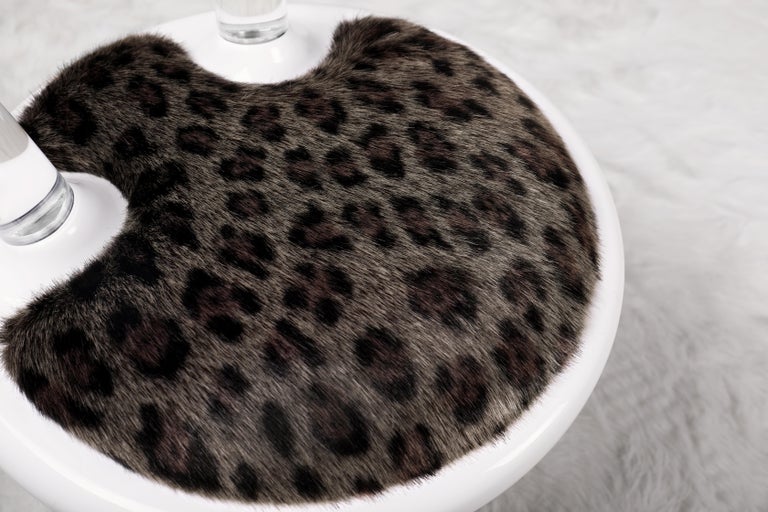 Illusion Leopard Kids Chair in Acrylic with Fur Seat by Circu Magical Furniture For Sale 1