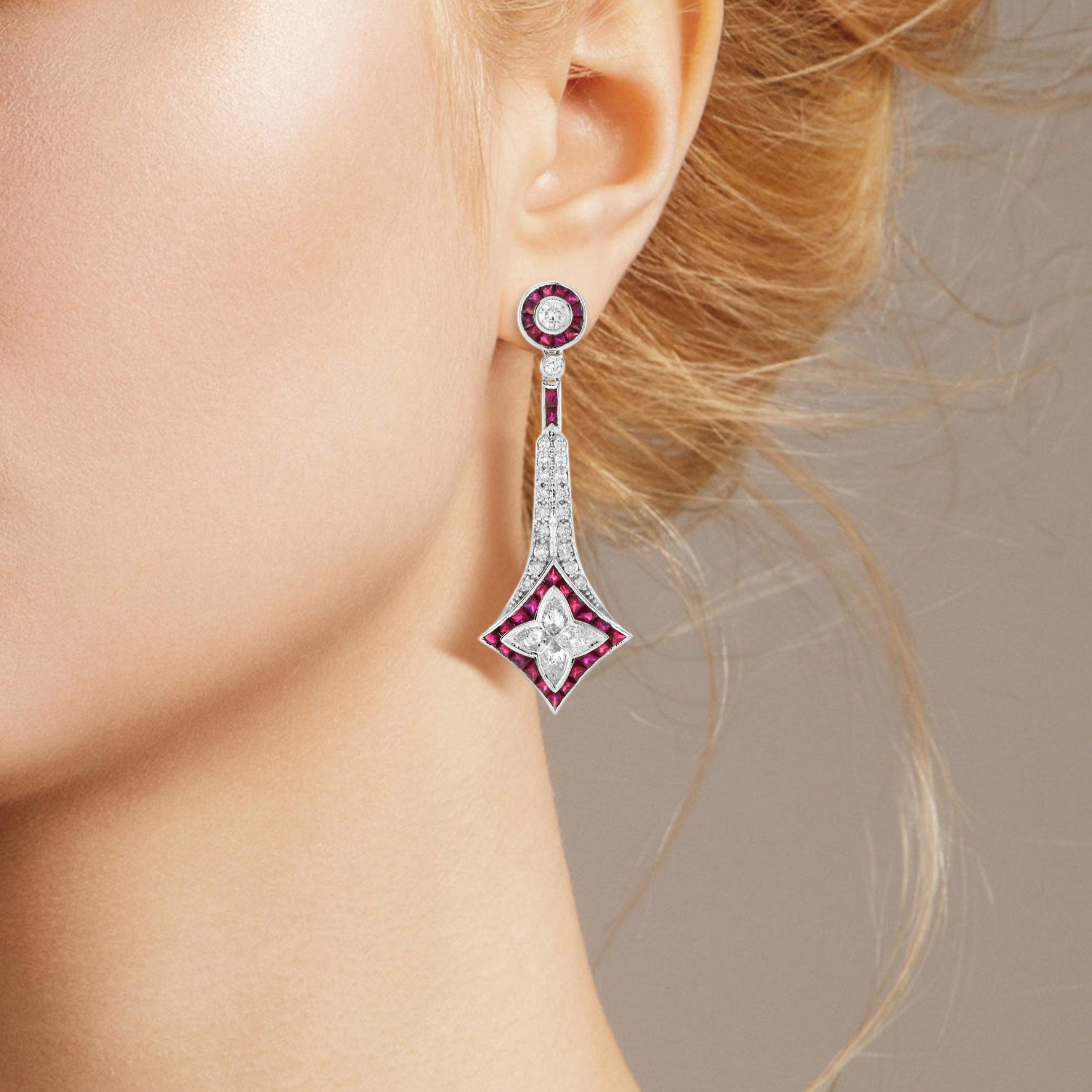 Illusion Lily Cut Diamond & Red Ruby Vintage Style Drop 18K Weißgold Ohrringe (Französischer Schliff) im Angebot