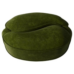 Fauteuil pouf Illusion en velours vert par Alexandre Ligios, chaise à courbes organiques