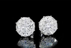 Boucles d'oreilles à pince en or blanc 18 carats, diamant rond, 3.80ct par Designer