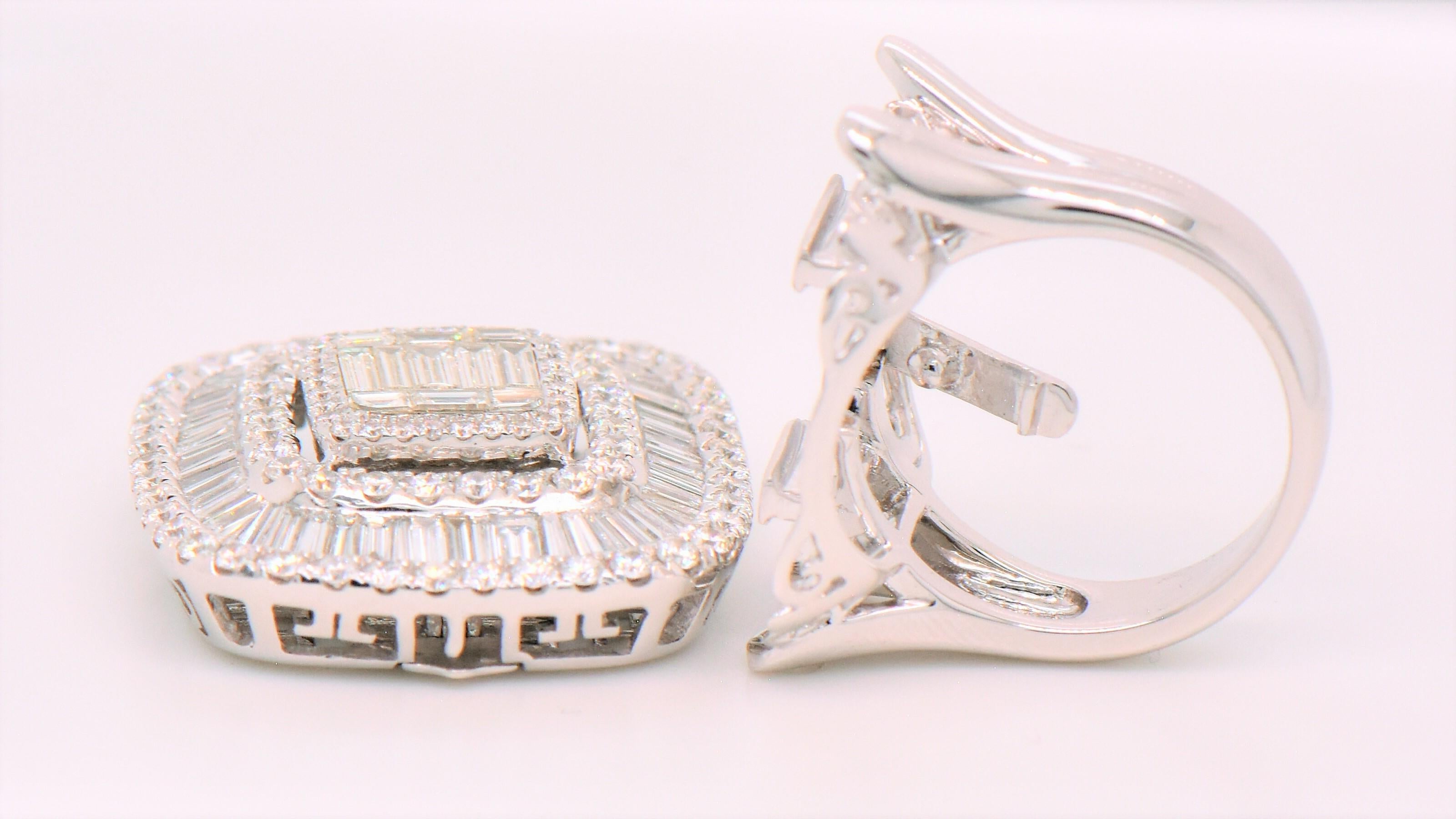 Contemporary Illusion Set 4.75 Carat White Baguette Diamond Ring and Pendant 18 Karat