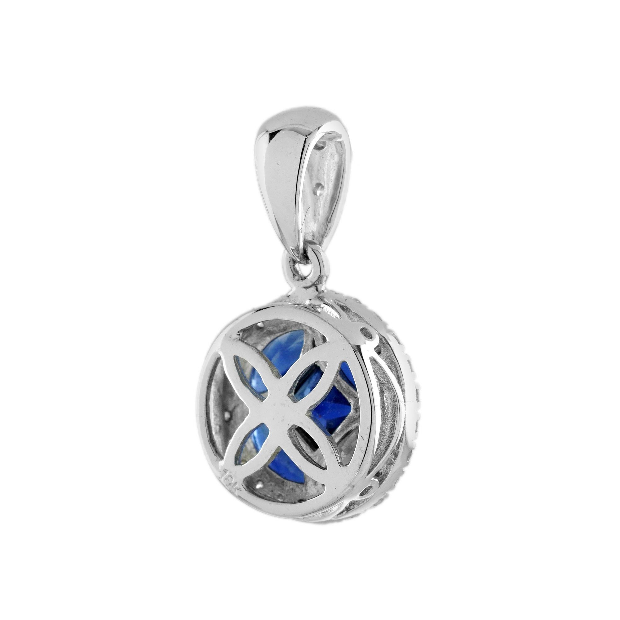 Colgante de oro blanco de 18 quilates con zafiro azul y halo de diamantes en engaste ilusión Contemporáneo en venta