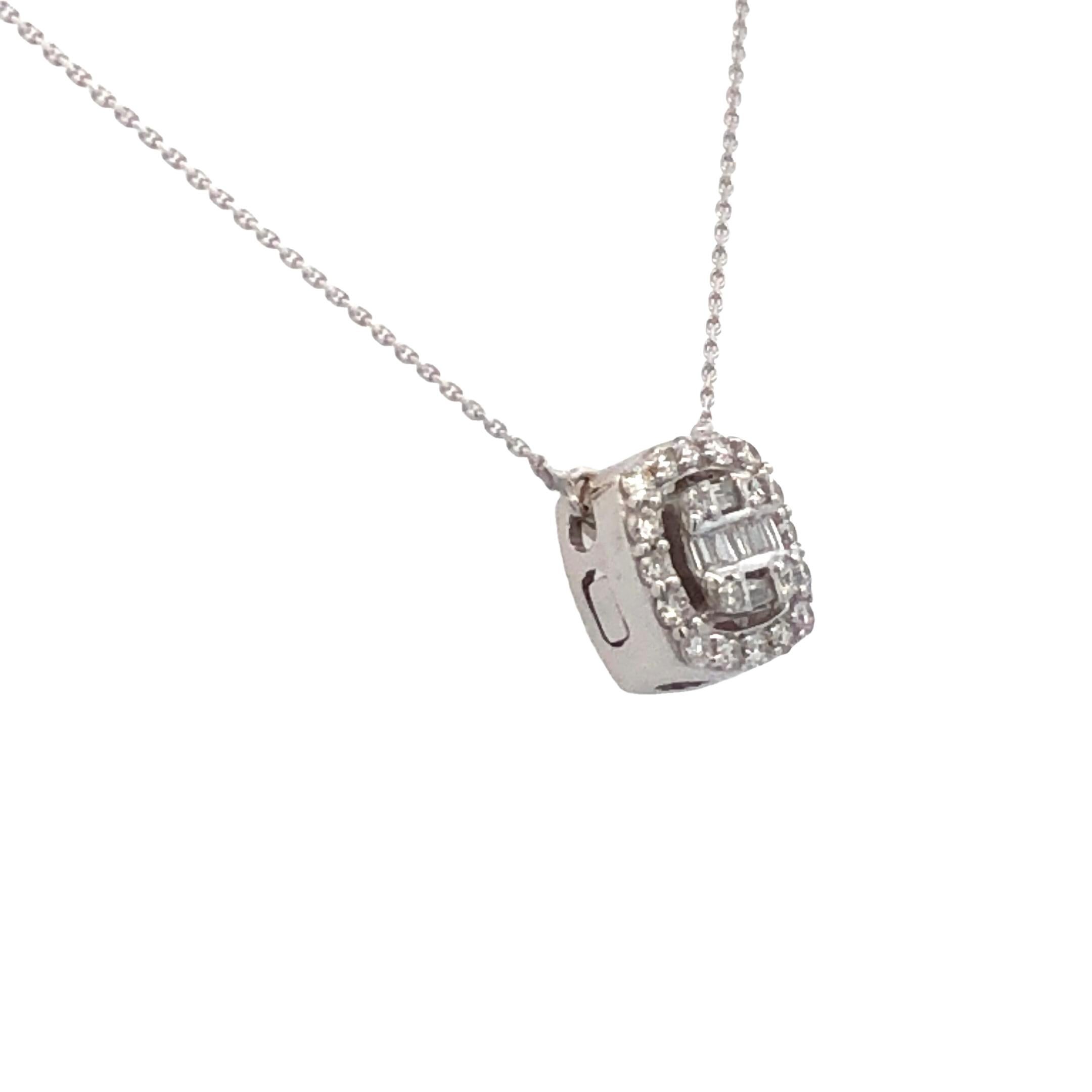 Moderno Collana con ciondolo Illusion Set Diamond in oro bianco 14k (0,25 ctw) in vendita