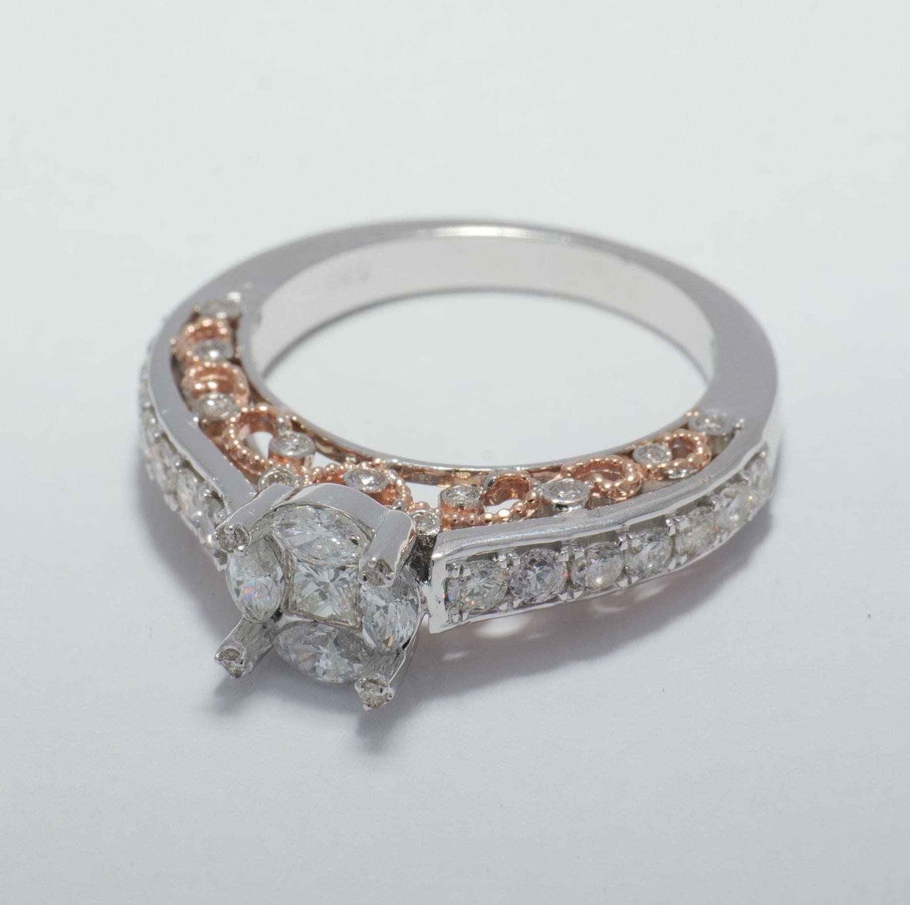 Anello con incastonatura a illusione in oro massiccio 14K (certificato) In condizioni Nuovo in vendita a New Delhi, DL