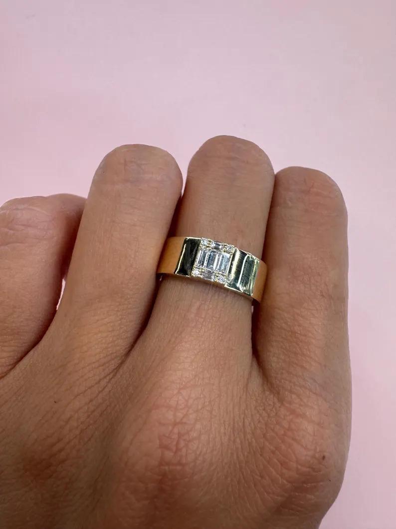 Women's Illusion Setting Emerald Design Diamond Band Ring 0.30 Carats 14KT Yellow Gold For Sale