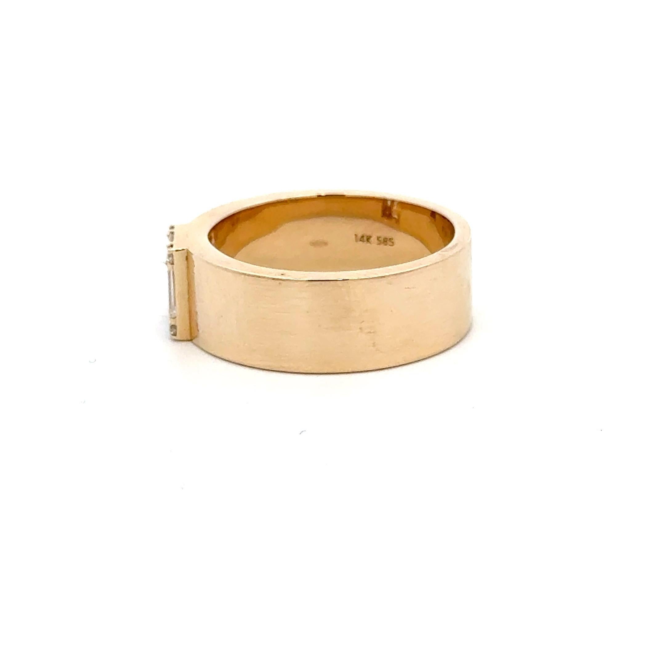 Illusion Setting Emerald Design Diamond Band Ring 0.30 Carats 14KT Yellow Gold For Sale 2