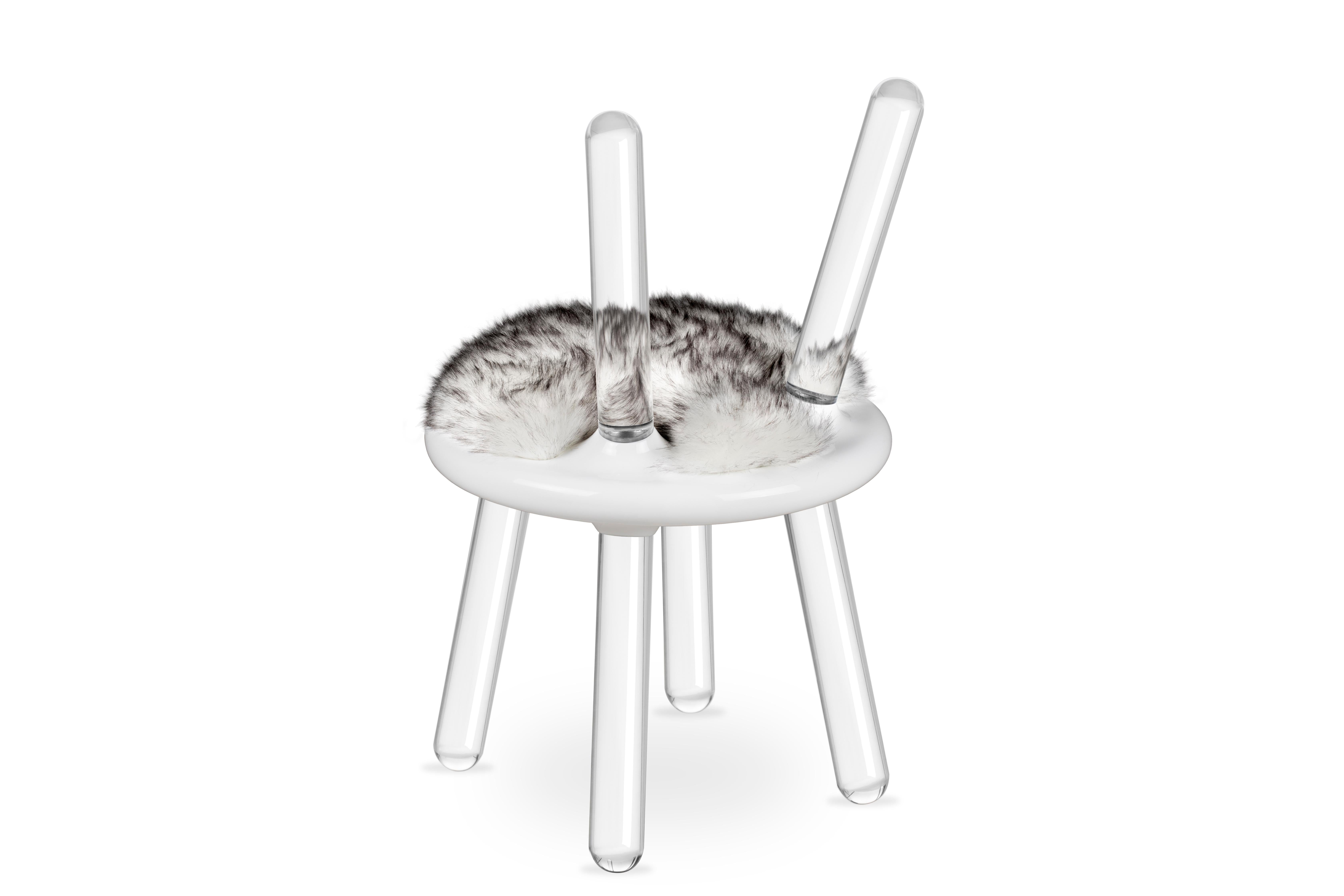 Modern Illusion White Bear Chair in Acrylic with Fur Seat by Circu Magical Furniture For Sale