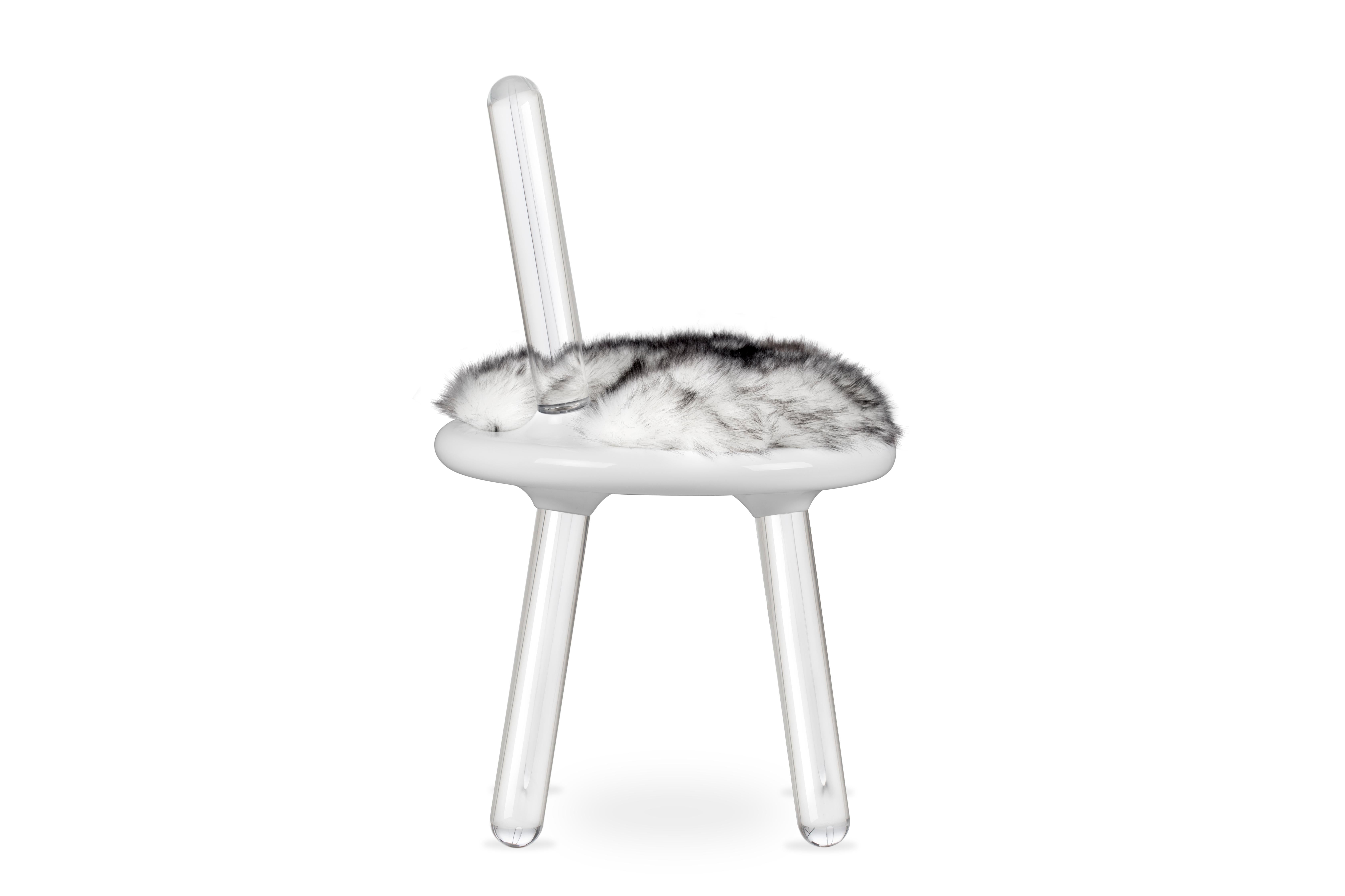 Illusion White Bear Chair in Acrylic with Fur Seat by Circu Magical Furniture In New Condition For Sale In New York, NY
