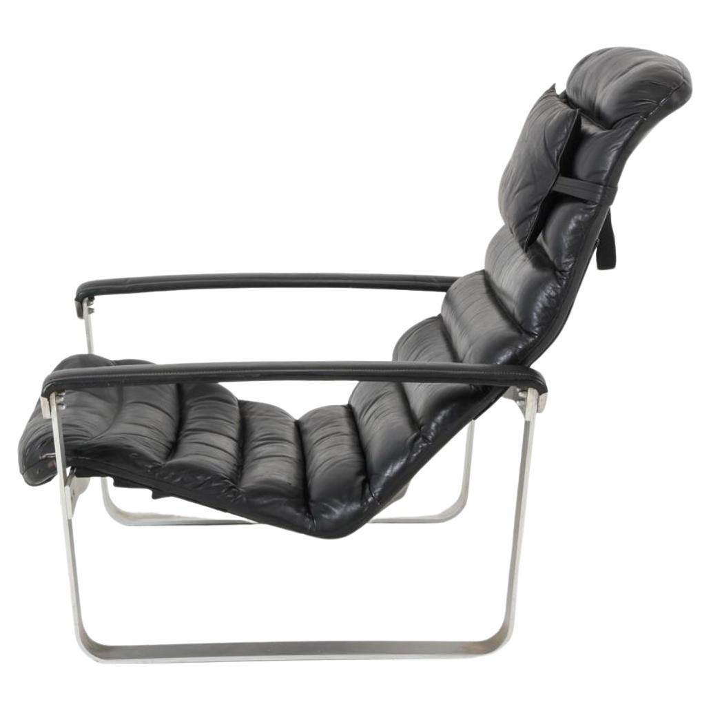 Finlandais Ilmari Lappalainen Chaise basse Pulkka en cuir noir en vente
