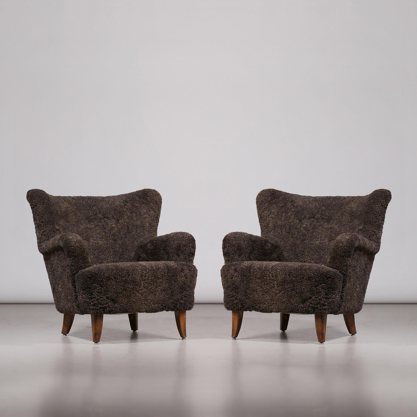 Ilmari Lappalainen 'Laila' Sessel in Espresso Schafsleder, 1950er Jahre (Mitte des 20. Jahrhunderts) im Angebot