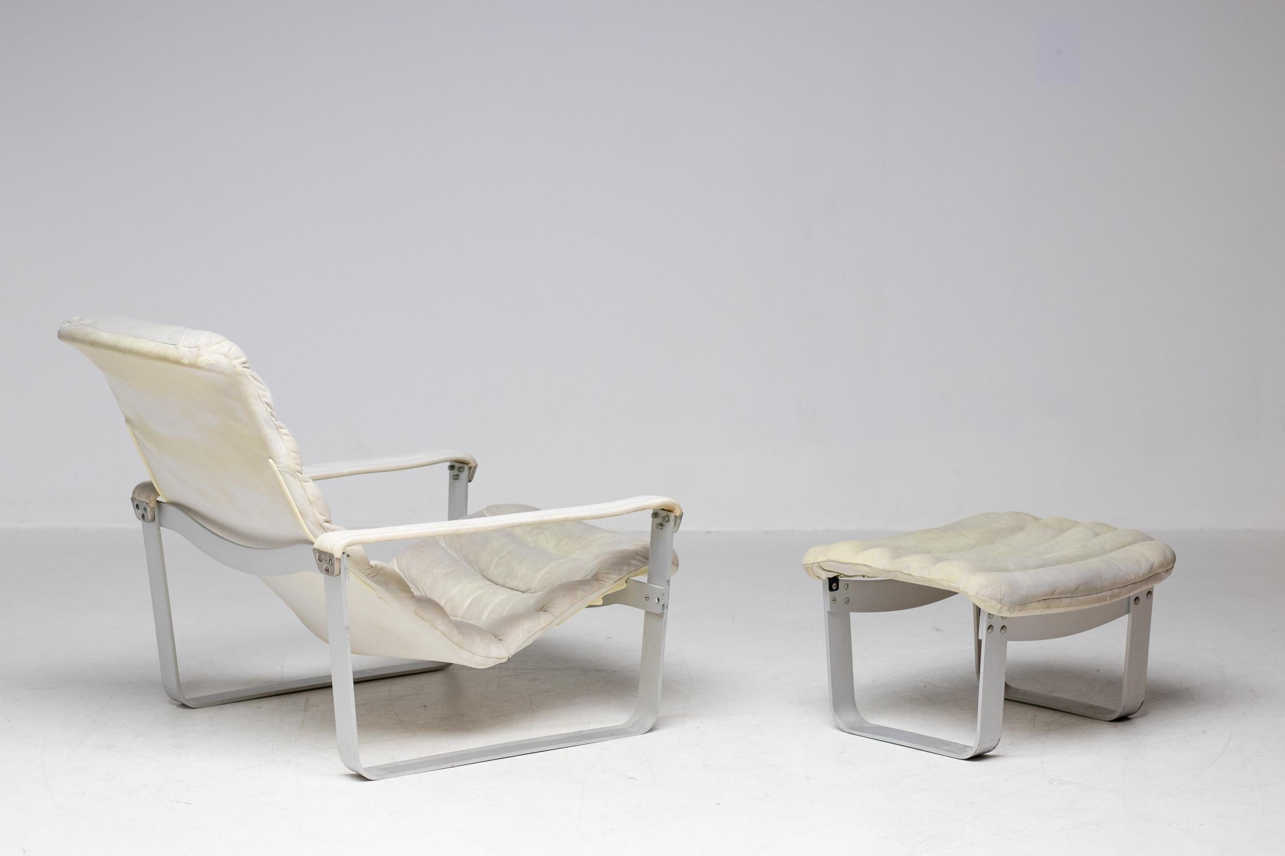 Mid-Century Modern Ilmari Lappalainen Pulkka Chair and Ottoman For Sale