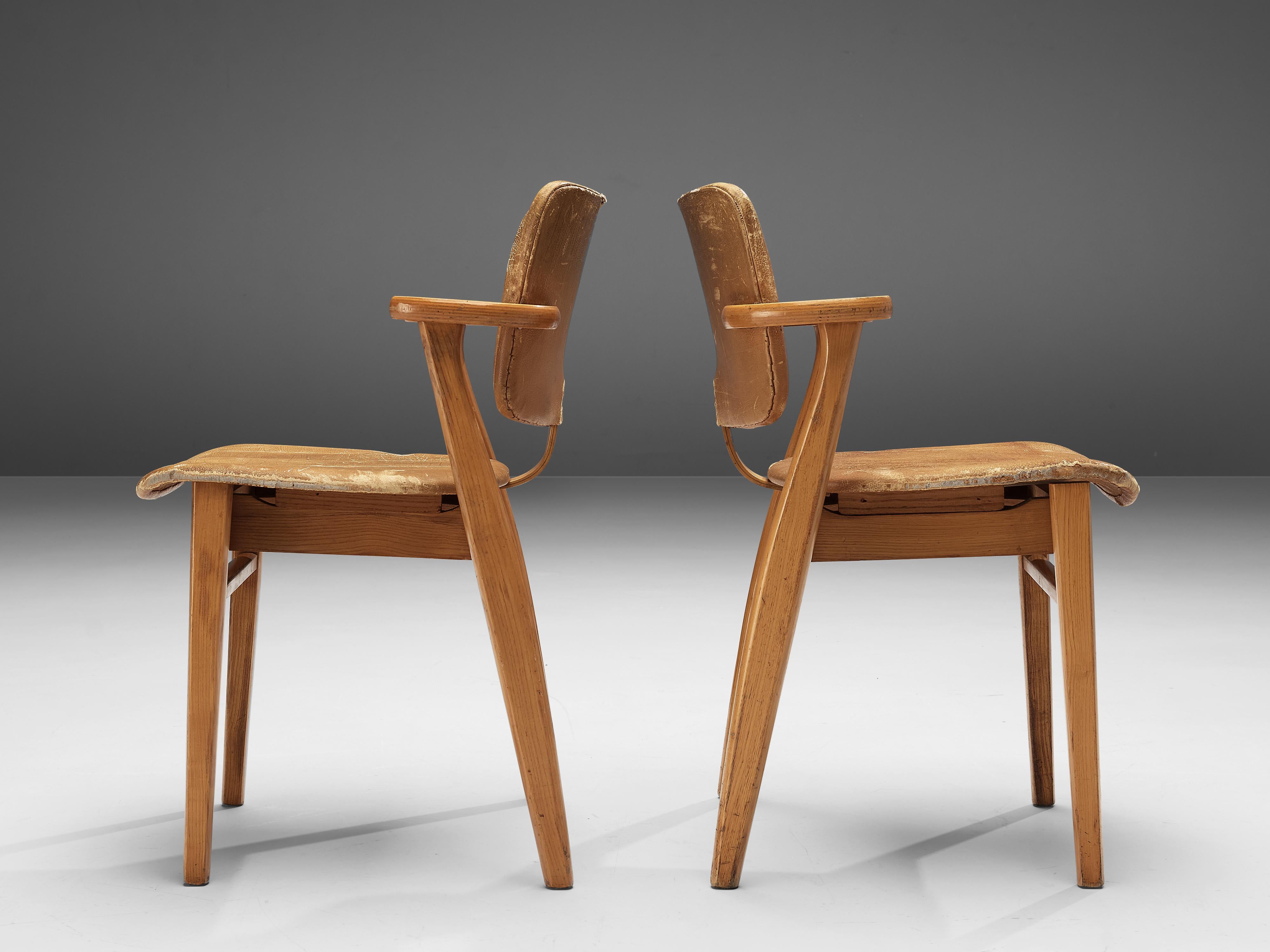 Ilmari Tapiovaara Armchairs 'Domus' in Beech and Patinated Leather In Good Condition In Waalwijk, NL