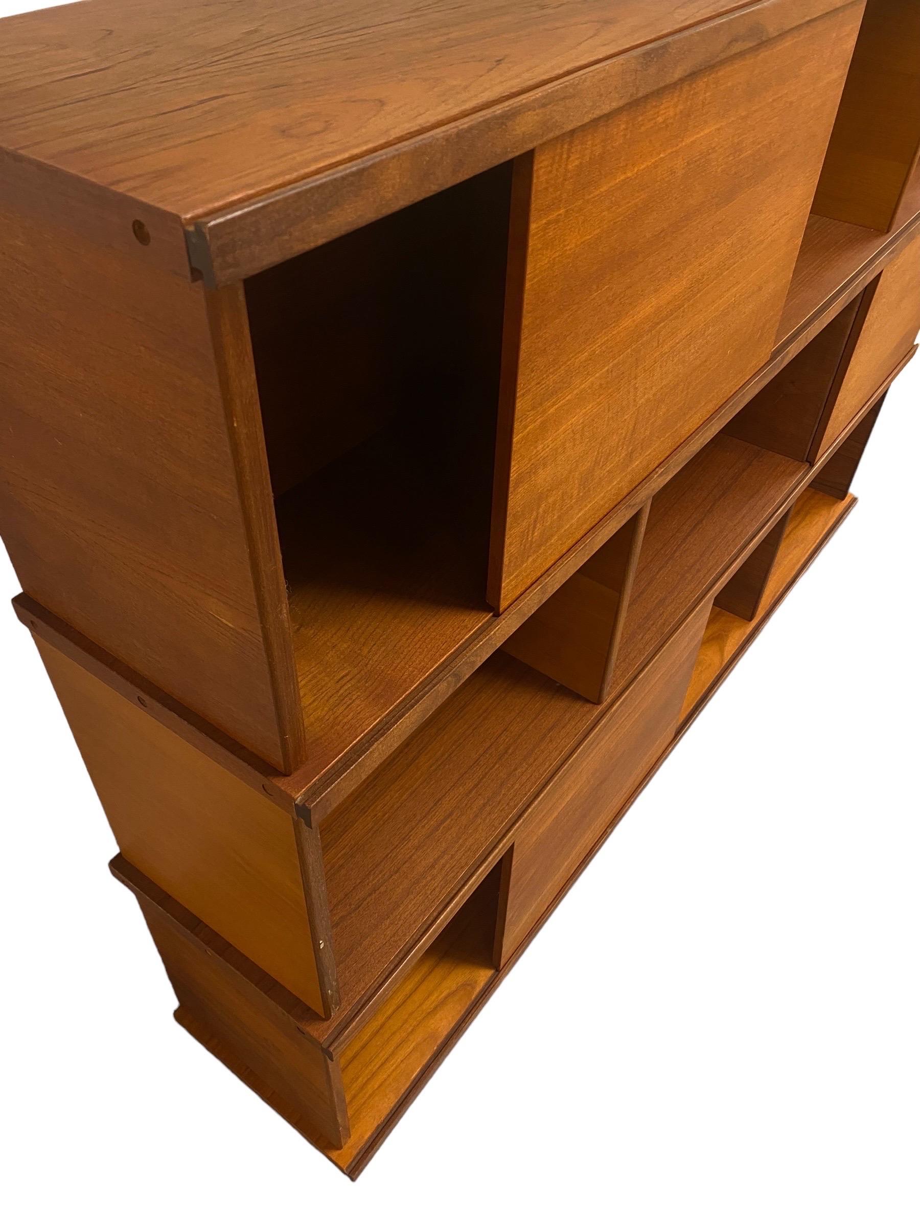 Beautiful Ilmari Tapiovaara, Modular Teak 'Pala' Bookshelf, Asko, 1950s For Sale 2