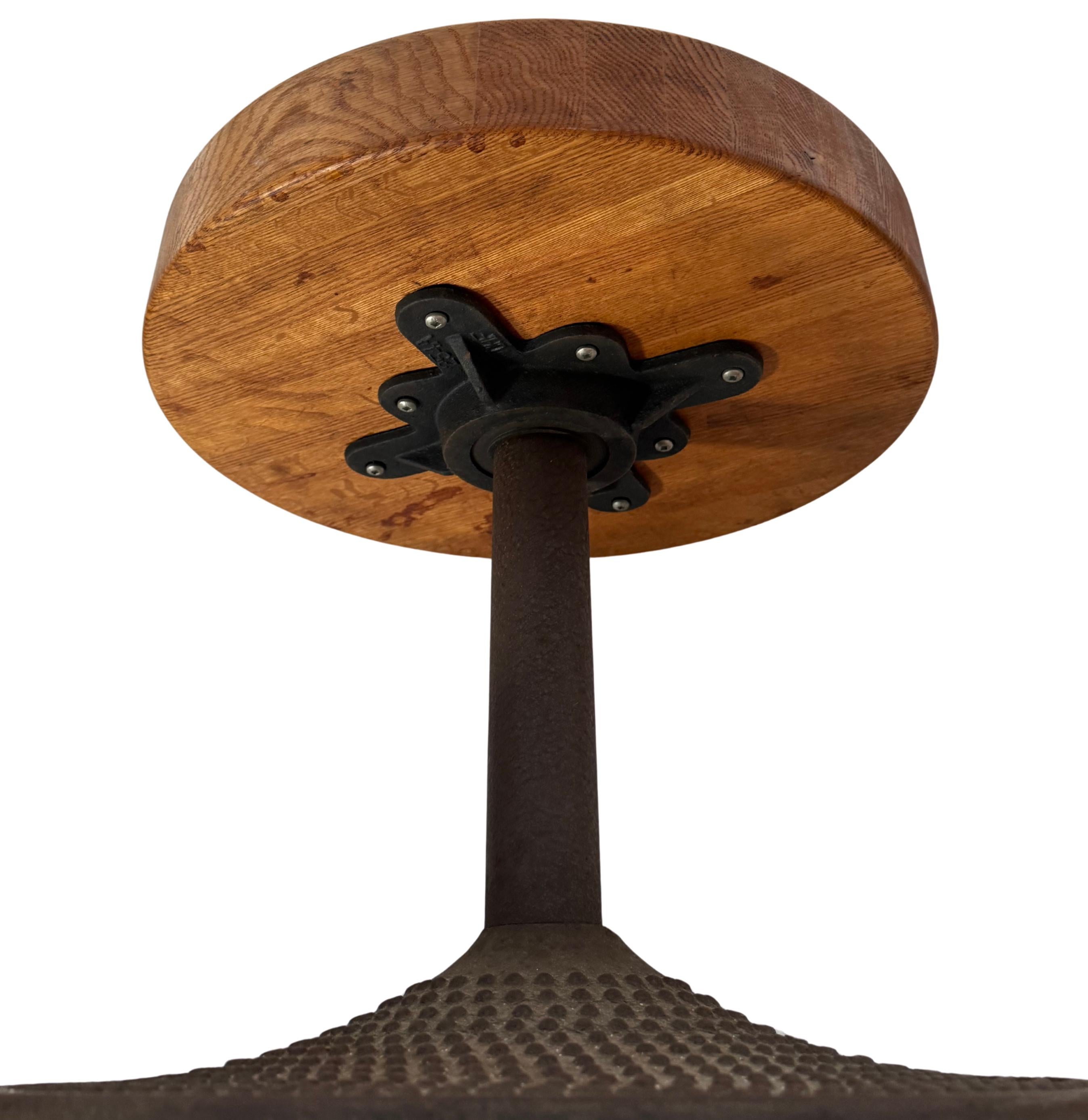 Calco Sgabelli Ilmari Tapiovaara in ghisa e Oak in vendita