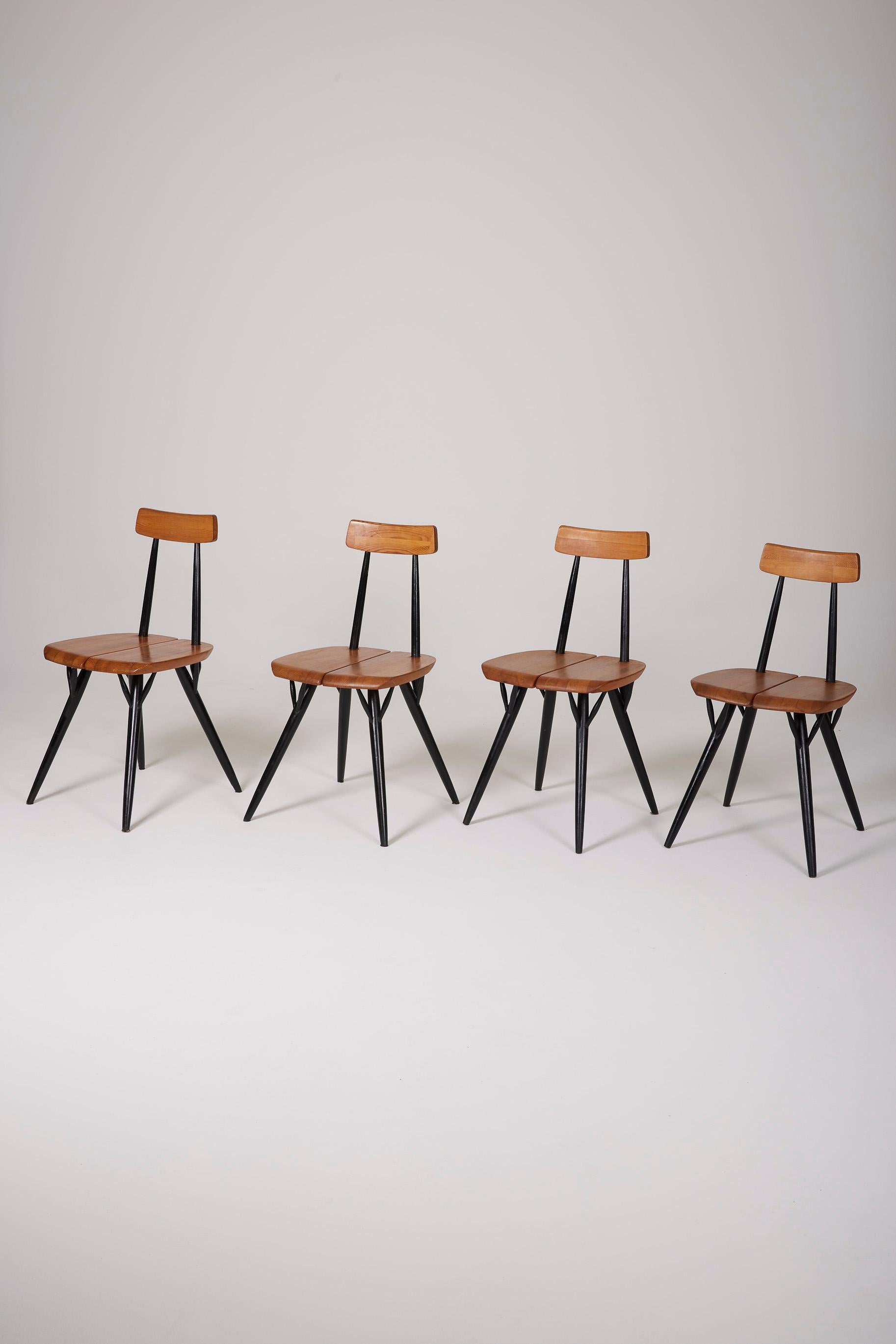 Ilmari Tapiovaara Chairs In Excellent Condition For Sale In PARIS, FR