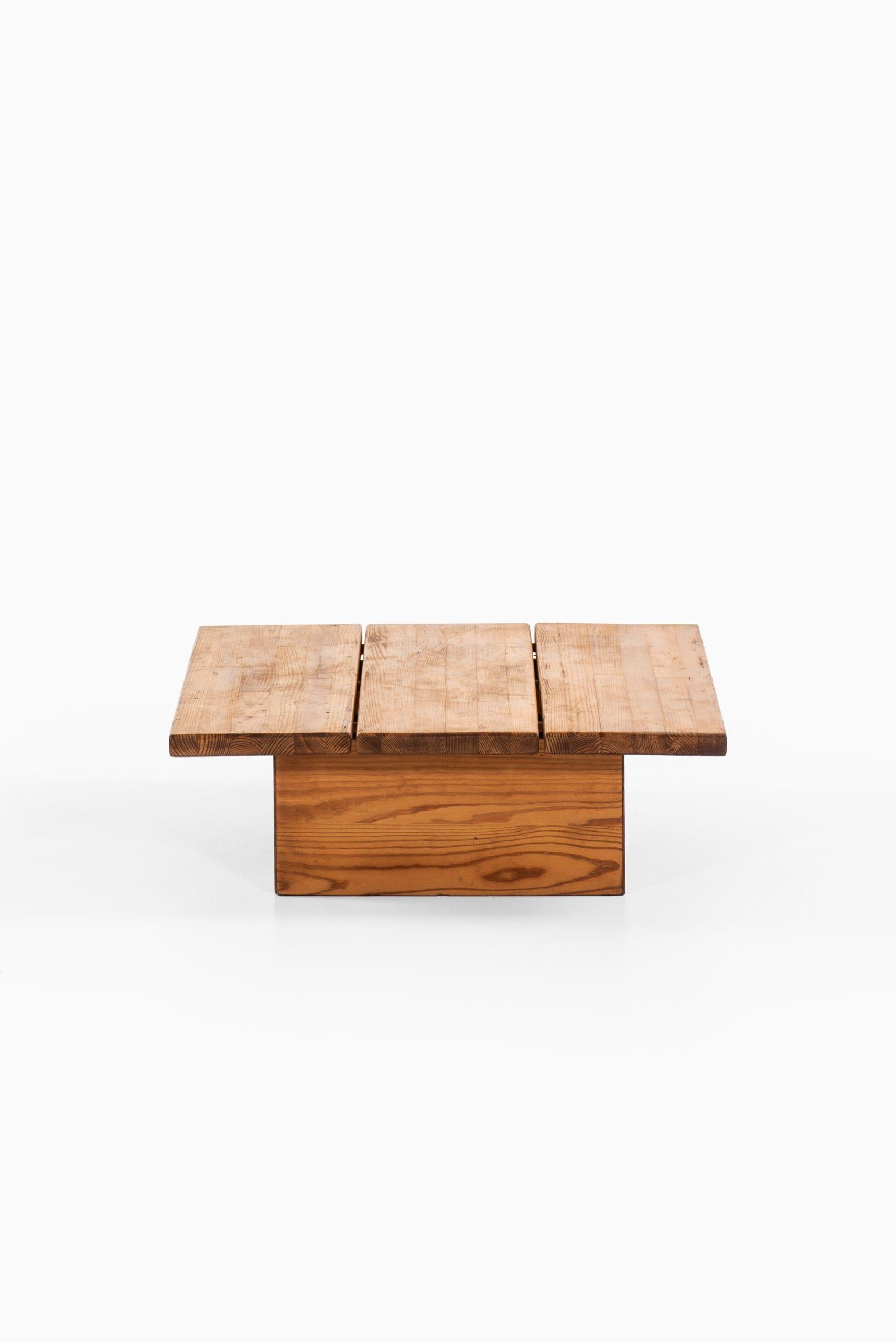 Rare coffee table / side table designed by Ilmari Tapiovaara. Produced by Laukaan Puu in Finland.