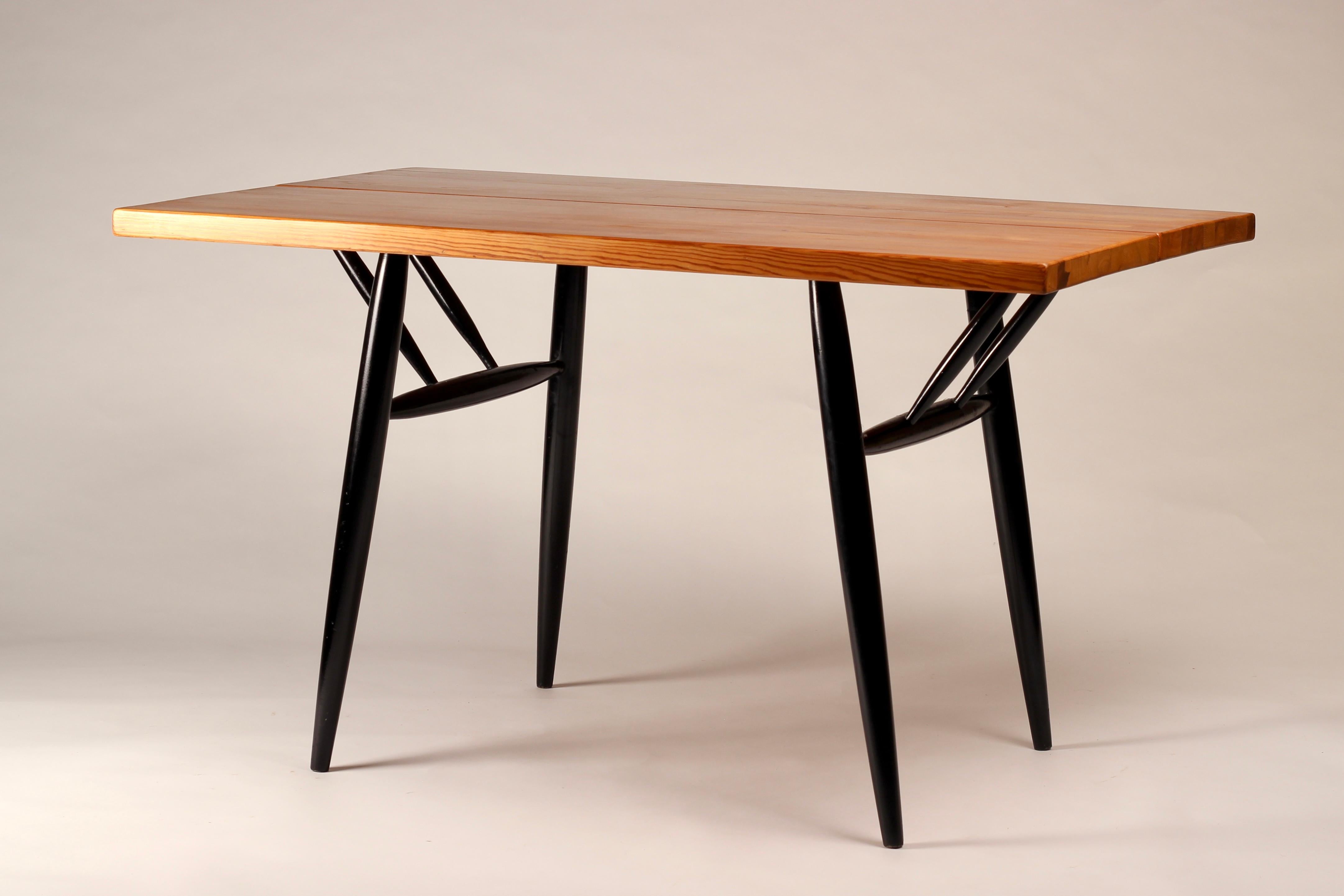 Scandinavian Modern Ilmari Tapiovaara Designed Dining Room Table Made by Laukaan Puu, 1950’s For Sale