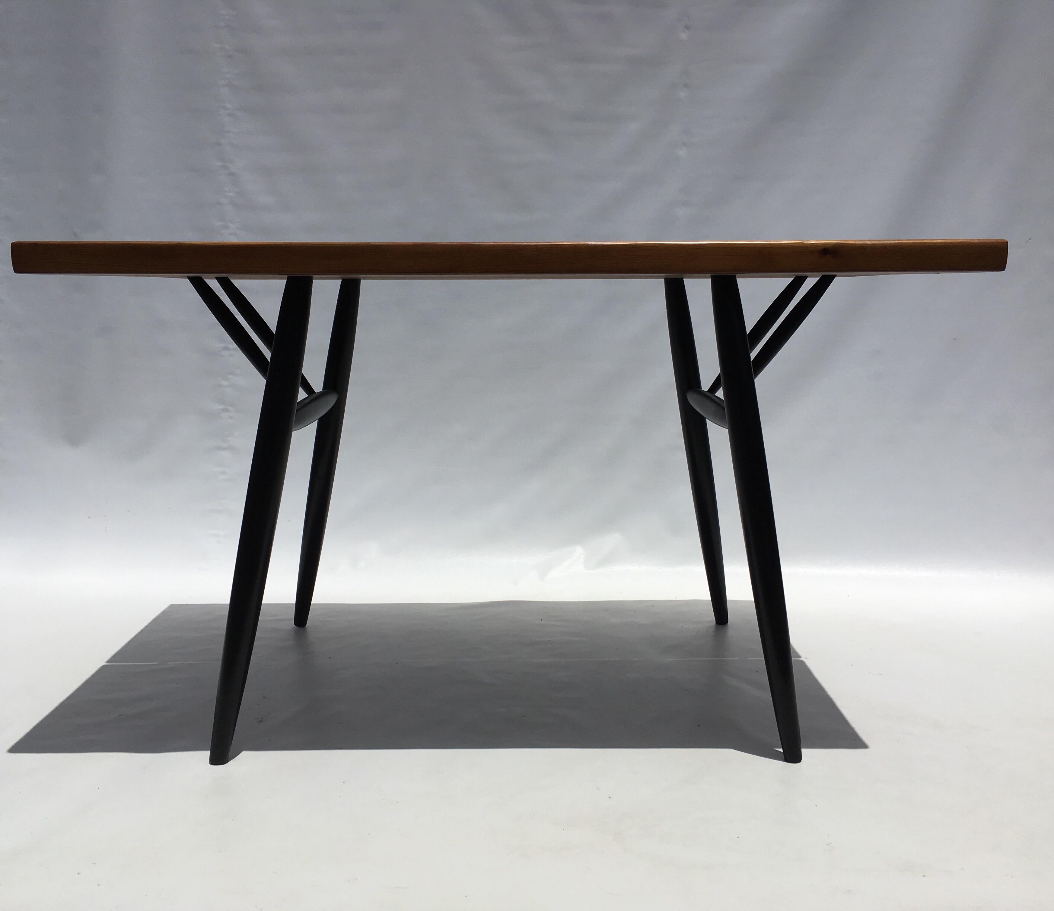 Schreibtisch oder Tisch von Ilmari Tapiovaara für Laukaan Puu im Angebot 3