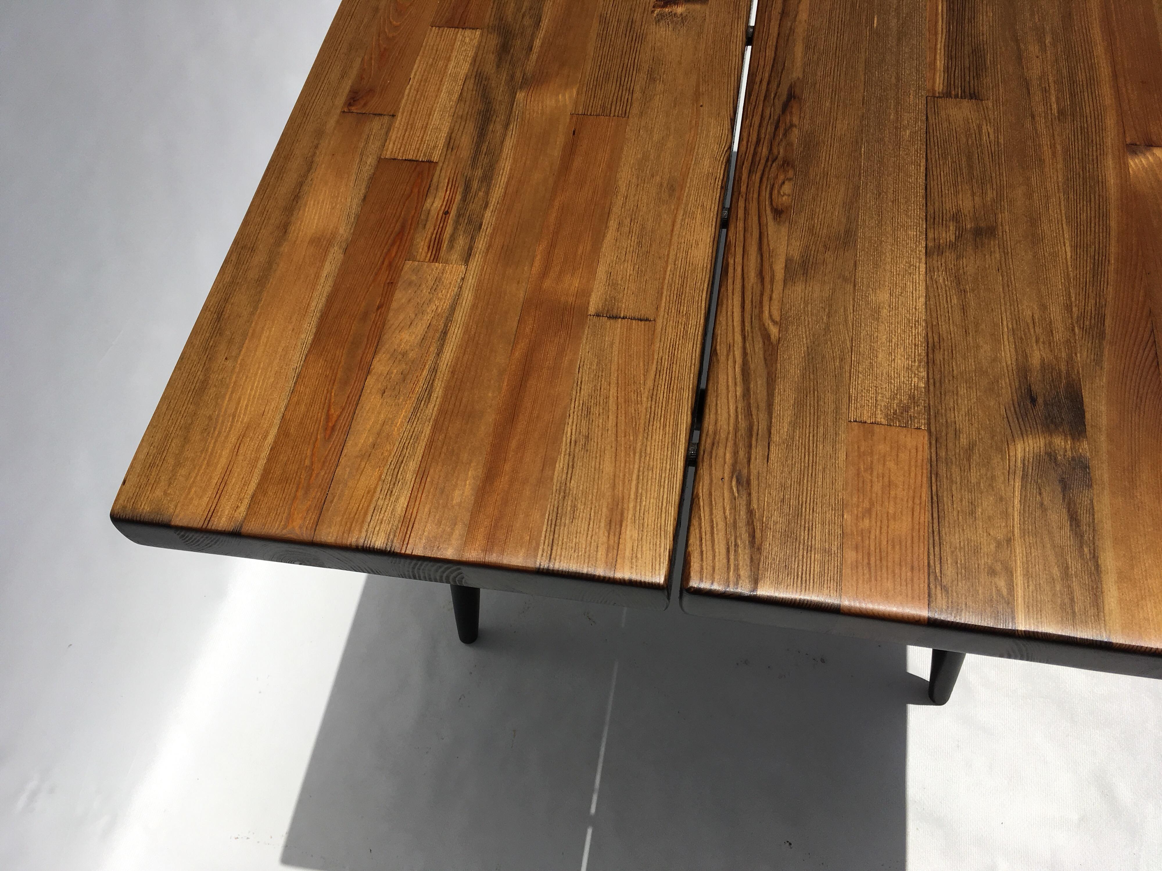 Ilmari Tapiovaara Desk or Table for Laukaan Puu In Good Condition For Sale In Miami, FL