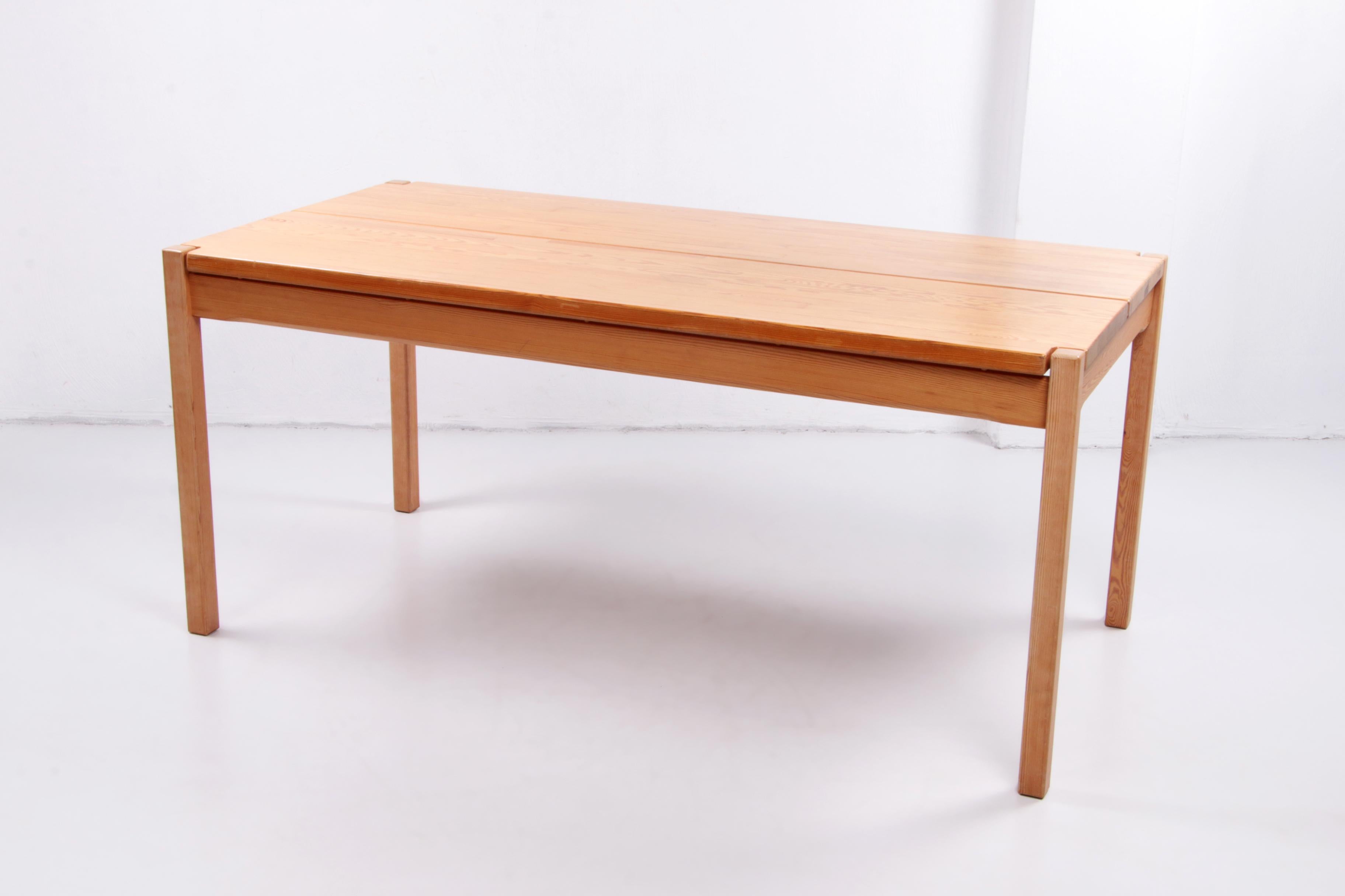 Mid-20th Century Ilmari Tapiovaara Dining Table with 4 Chairs for Laukaan Pu, 1963 For Sale