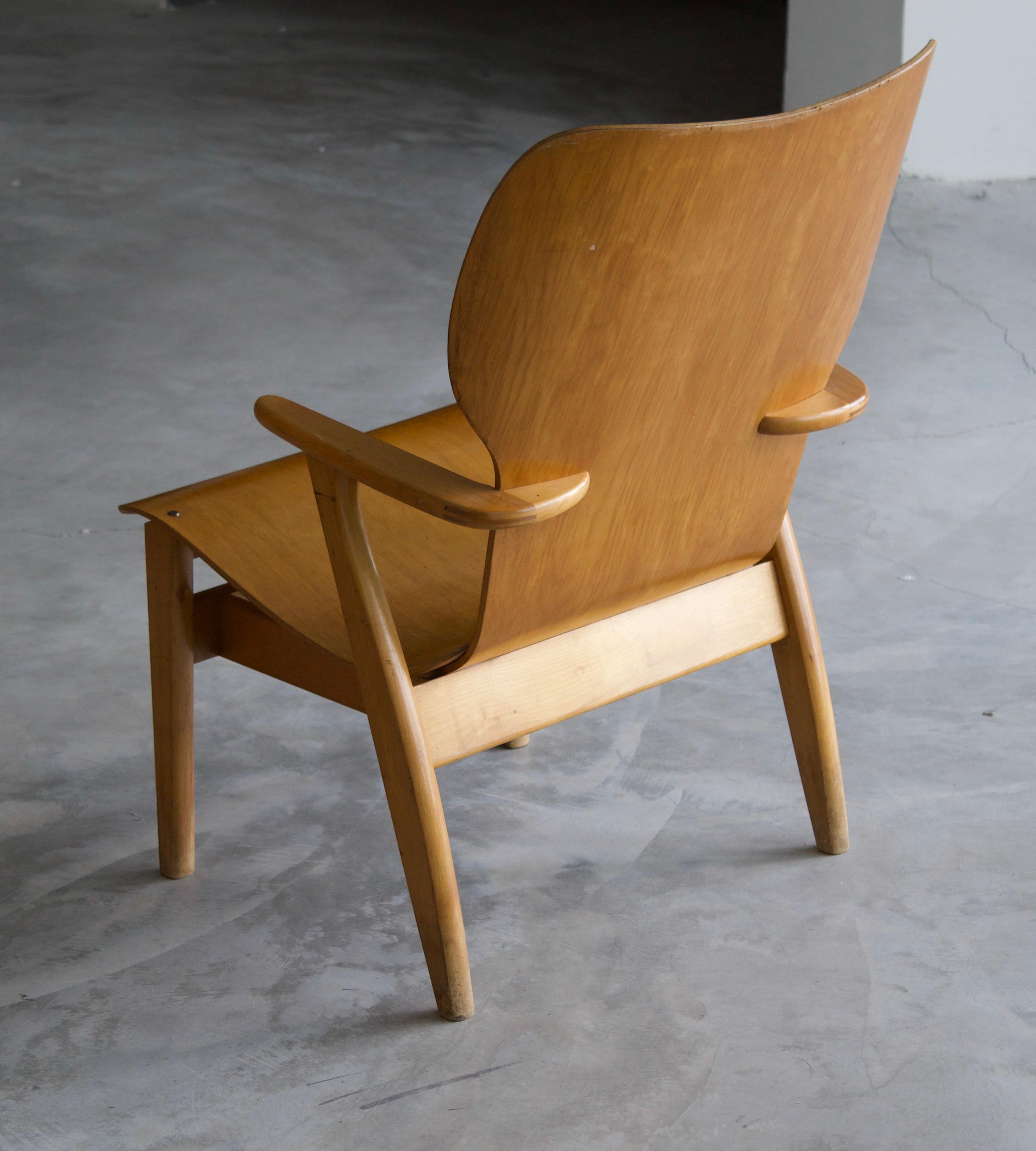 Mid-Century Modern Ilmari Tapiovaara Domus Lounge Chair, Plywood Keravan Puuteollisuus Finland 1946