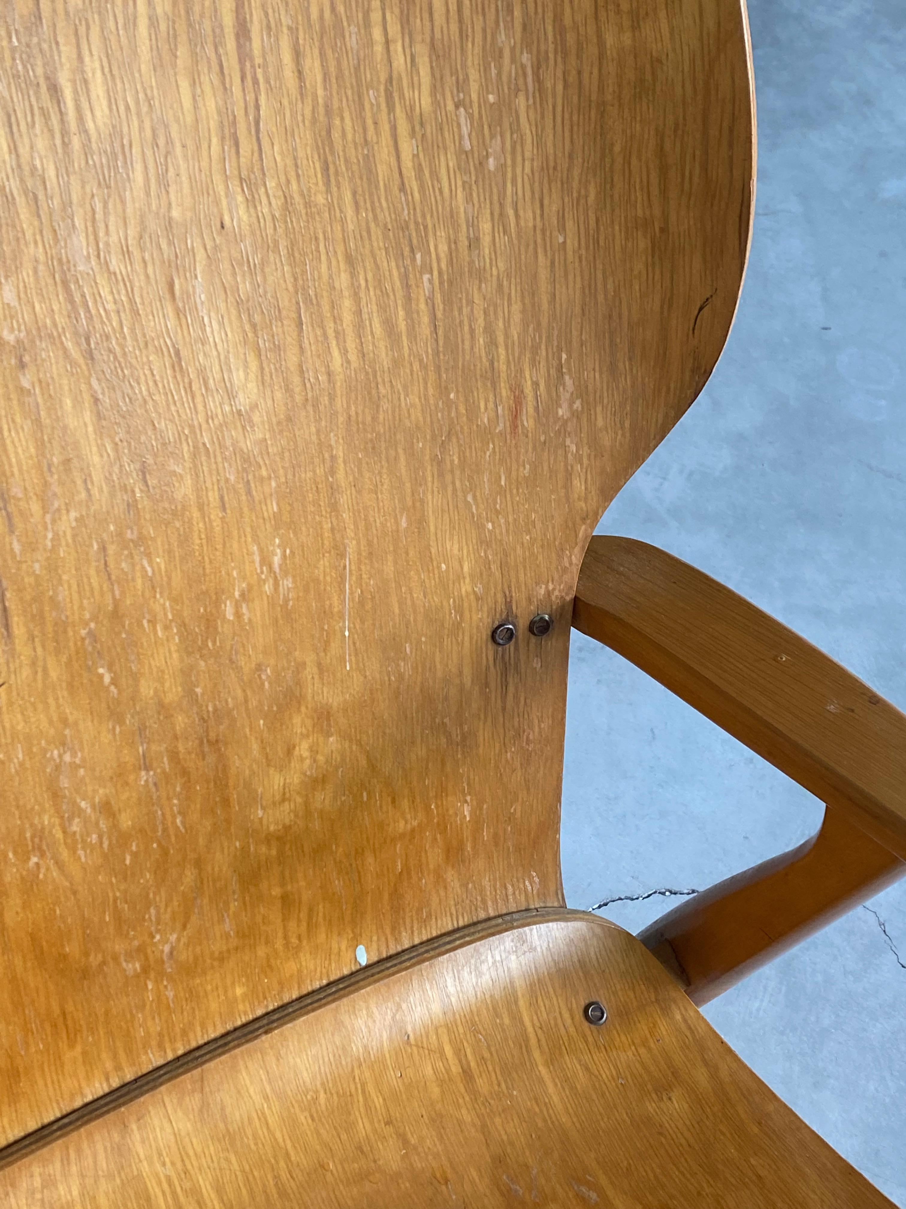Ilmari Tapiovaara Domus Lounge Chair, Plywood Keravan Puuteollisuus Finland 1946 In Good Condition In High Point, NC