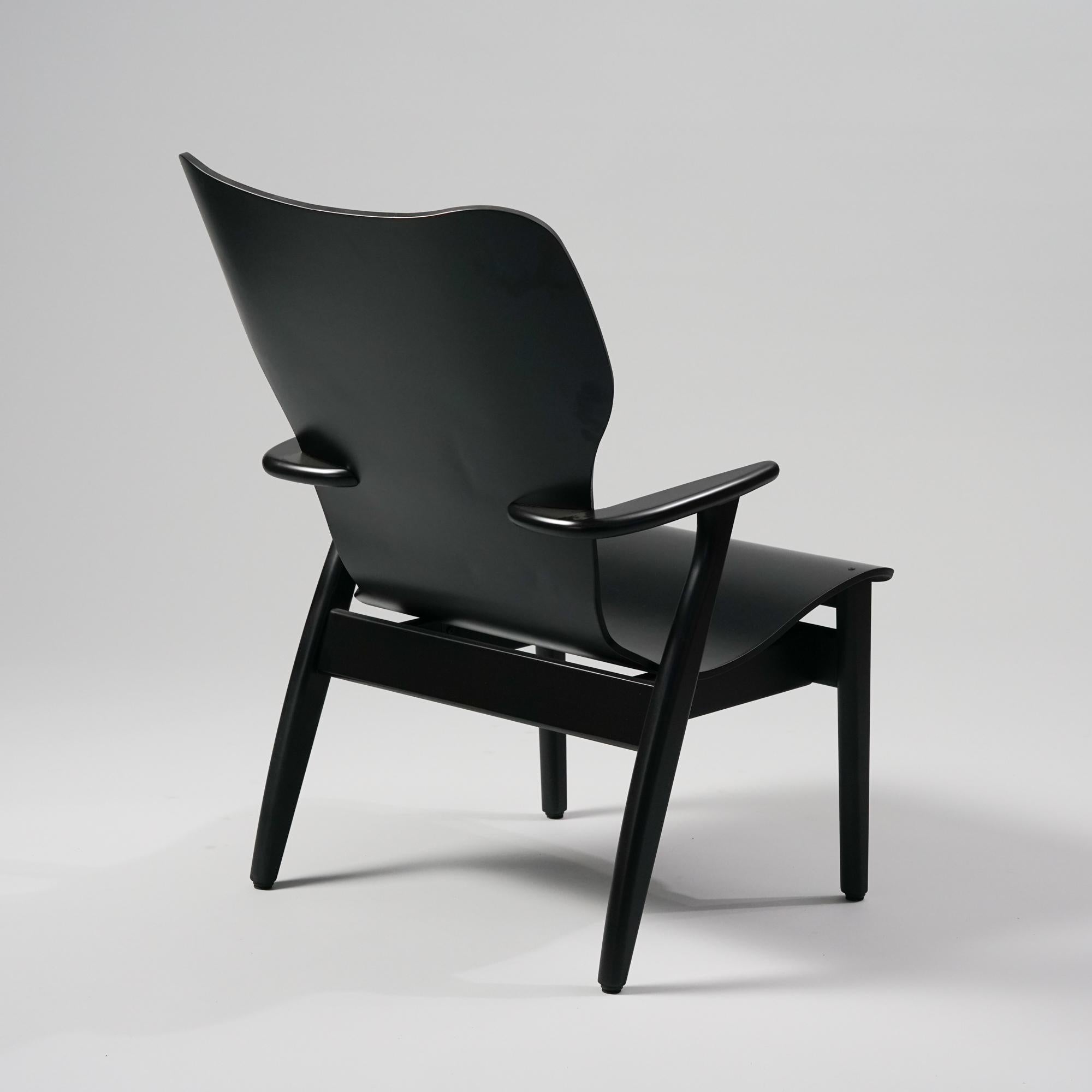 Mid-Century Modern Ilmari Tapiovaara Domus Lounge Chairs, Artek, 2000s