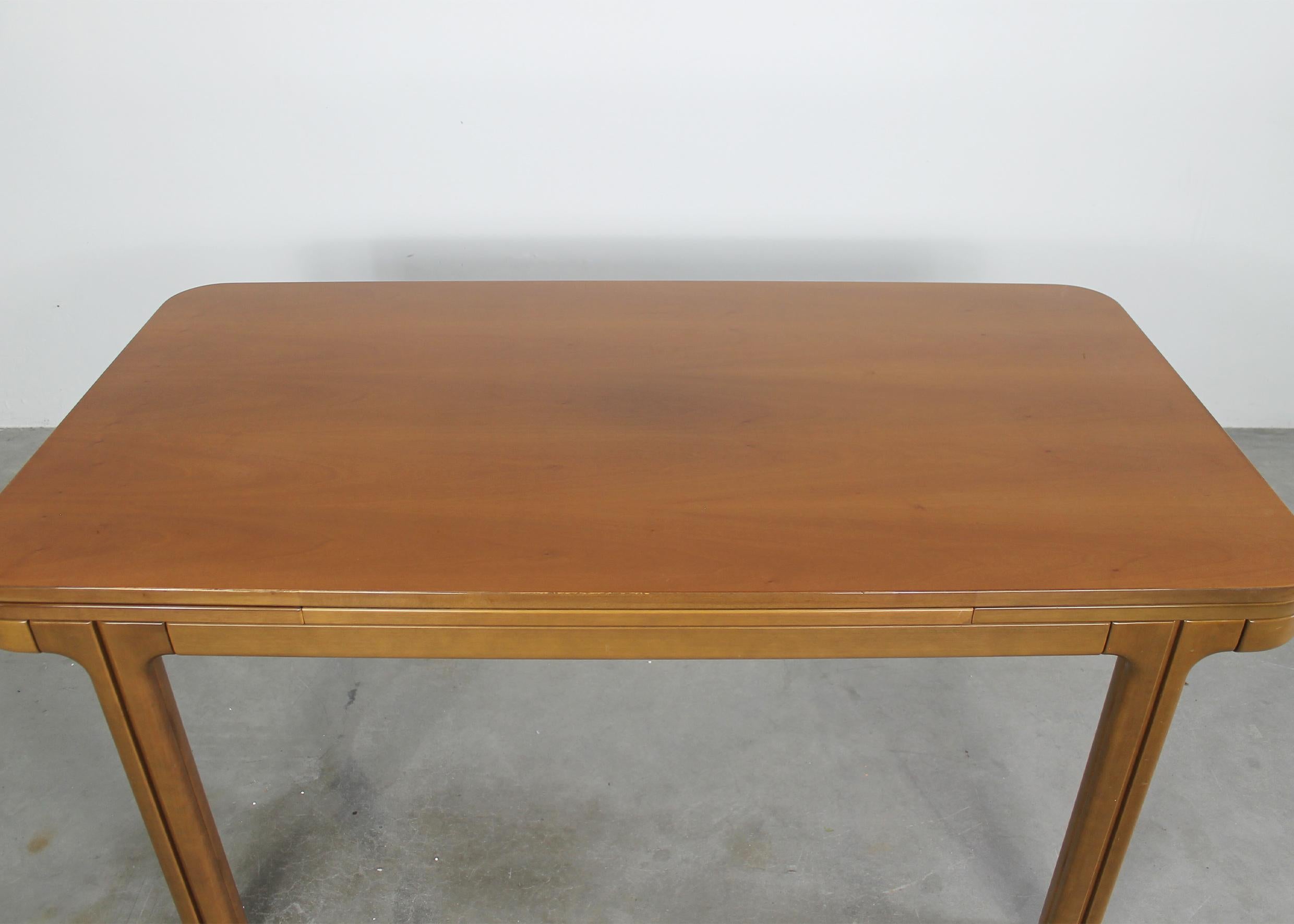 Ilmari Tapiovaara Extendable Dining Table in Wood 1970s  In Good Condition For Sale In Montecatini Terme, IT