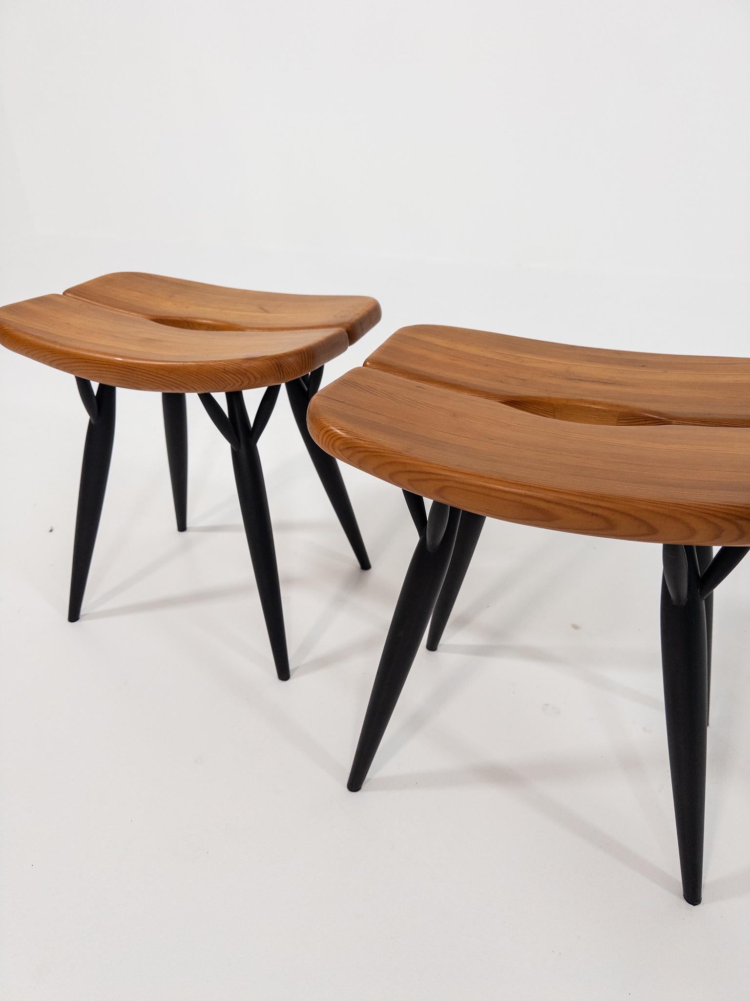 Finlandese Ilmari Tapiovaara per Asko - Coppia di sgabelli originali 