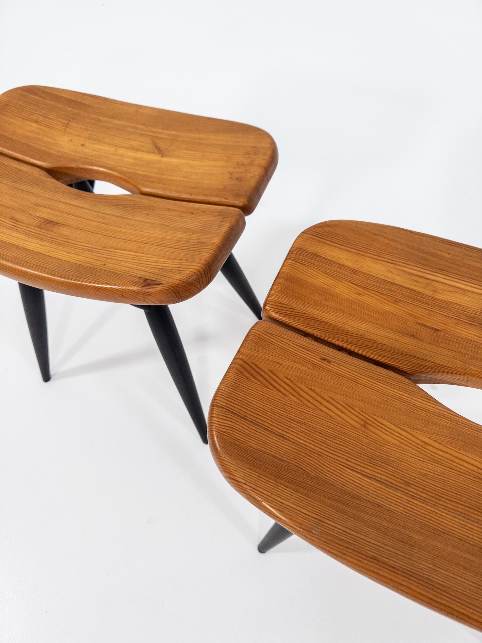 Metà XX secolo Ilmari Tapiovaara per Asko - Coppia di sgabelli originali 