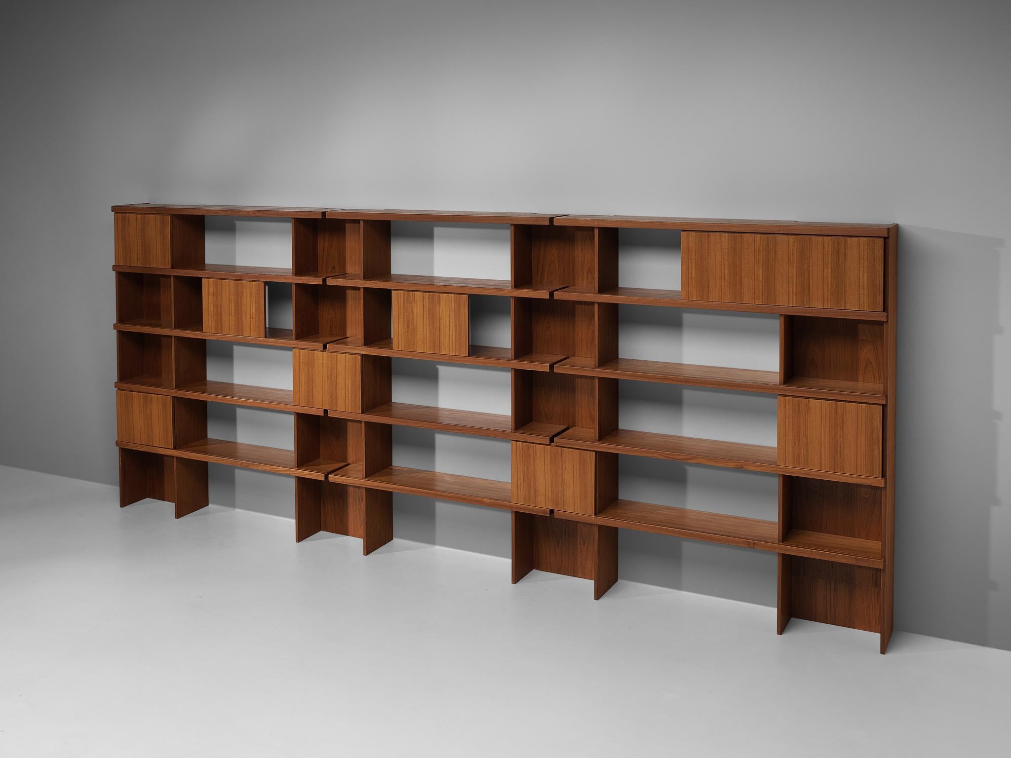 Ilmari Tapiovaara for La Permanente Mobili Cantù Bookcase in Teak and Walnut 1