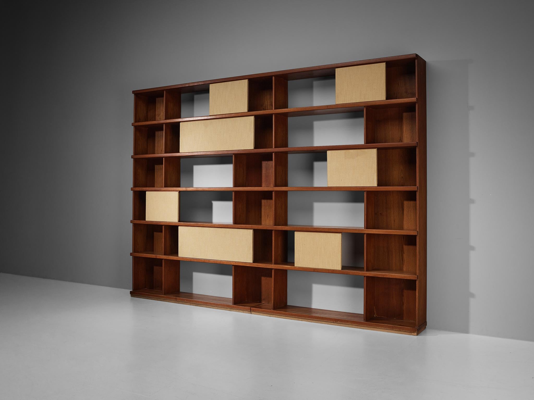 Ilmari Tapiovaara for La Permanente Mobili Cantù Bookcase in Teak  For Sale 5