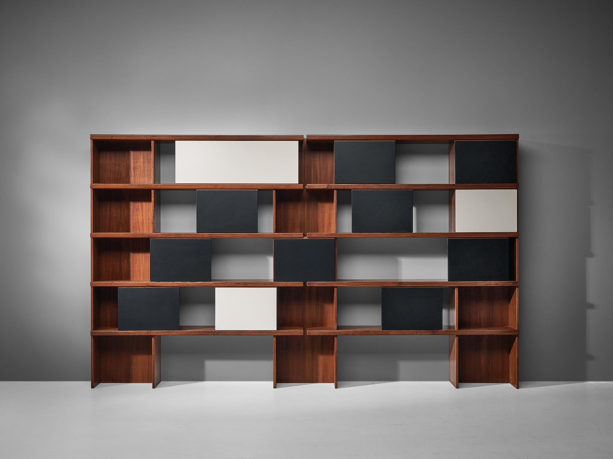 Ilmari Tapiovaara for La Permanente Mobili Cantù Bookcase in Teak  For Sale 5
