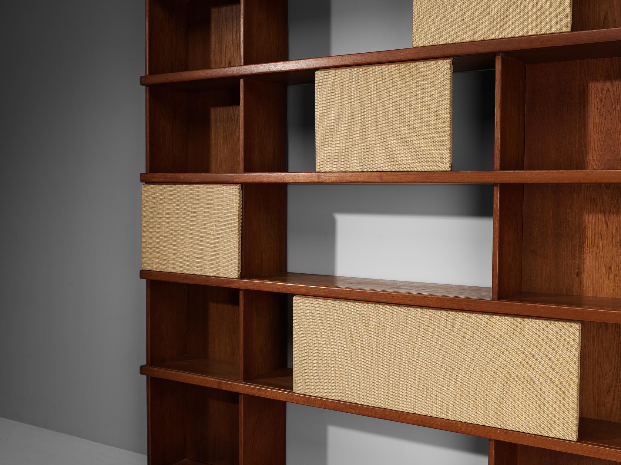 Ilmari Tapiovaara for La Permanente Mobili Cantù Bookcase in Teak 6