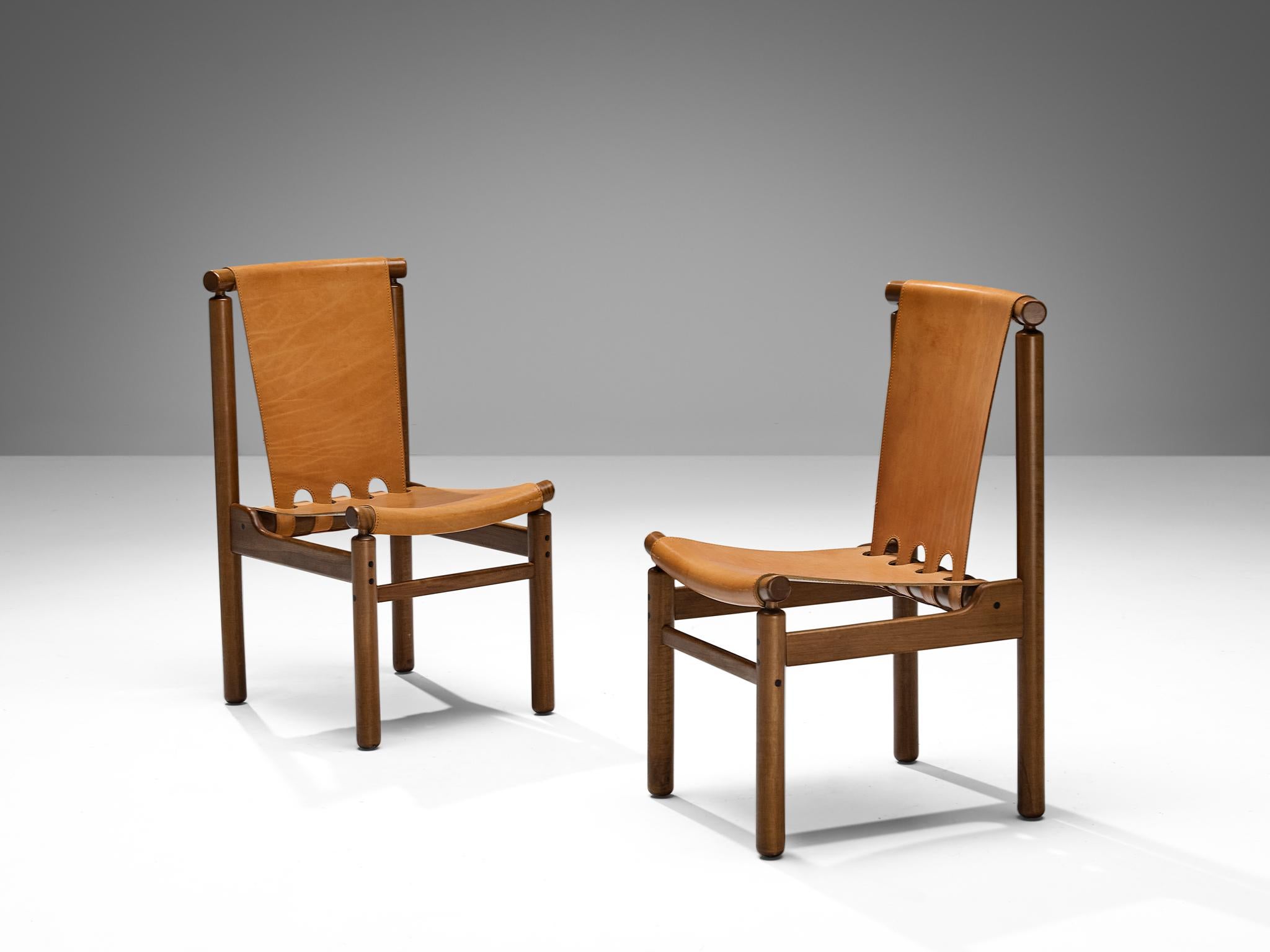 Milieu du XXe siècle Ilmari Tapiovaara pour La Permanente Mobili Cantù Ensemble de six chaises de salle à manger  en vente