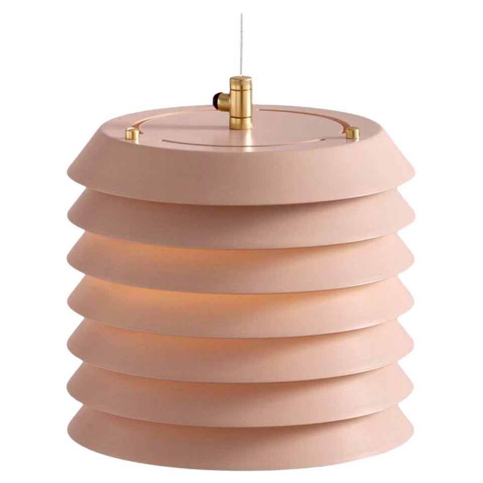 Lampada a sospensione 'Maija' di Ilmari Tapiovaara in ottone e rosa per Santa & Cole