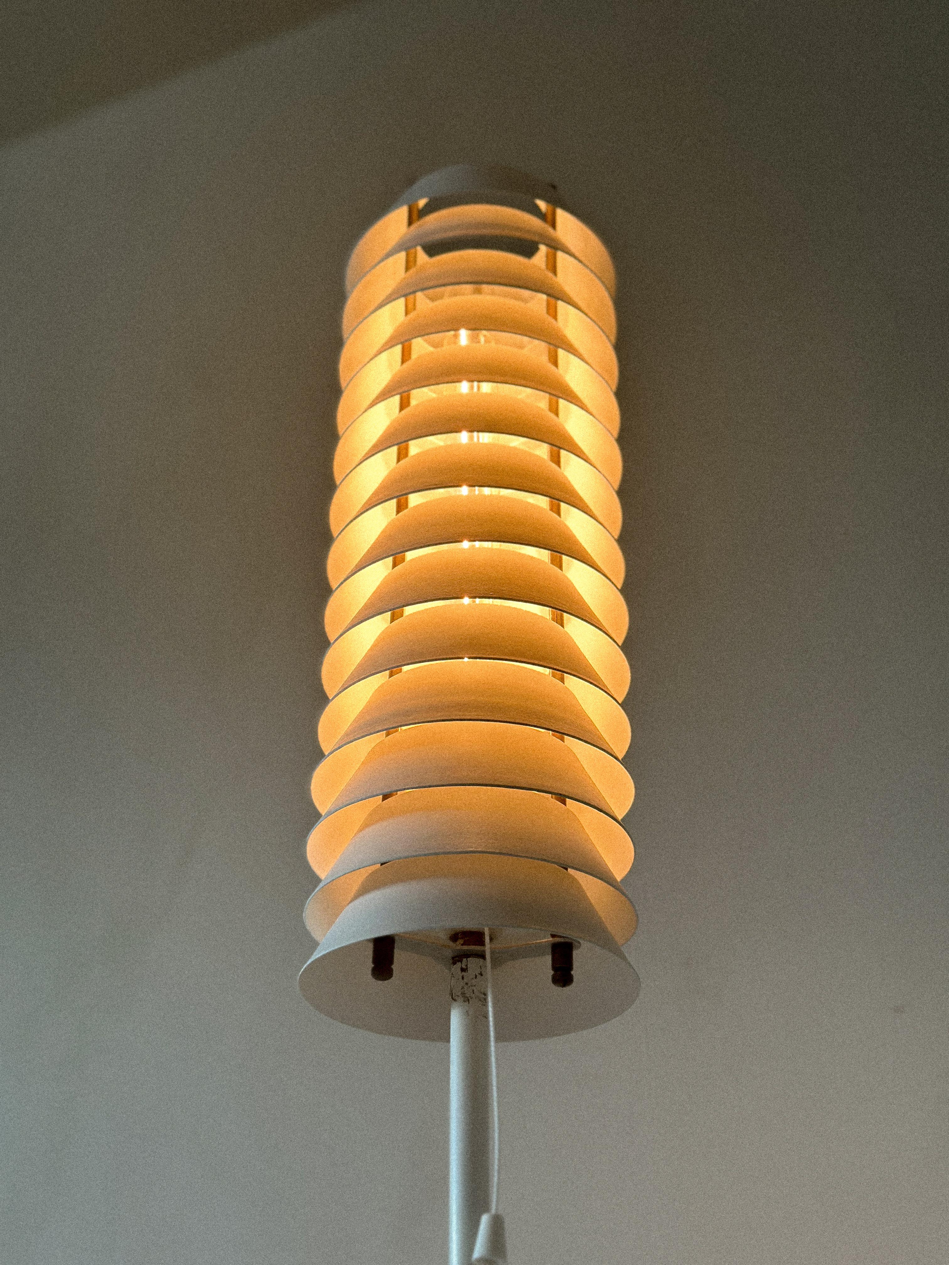 XX secolo Ilmari Tapiovaara, lampada da terra 