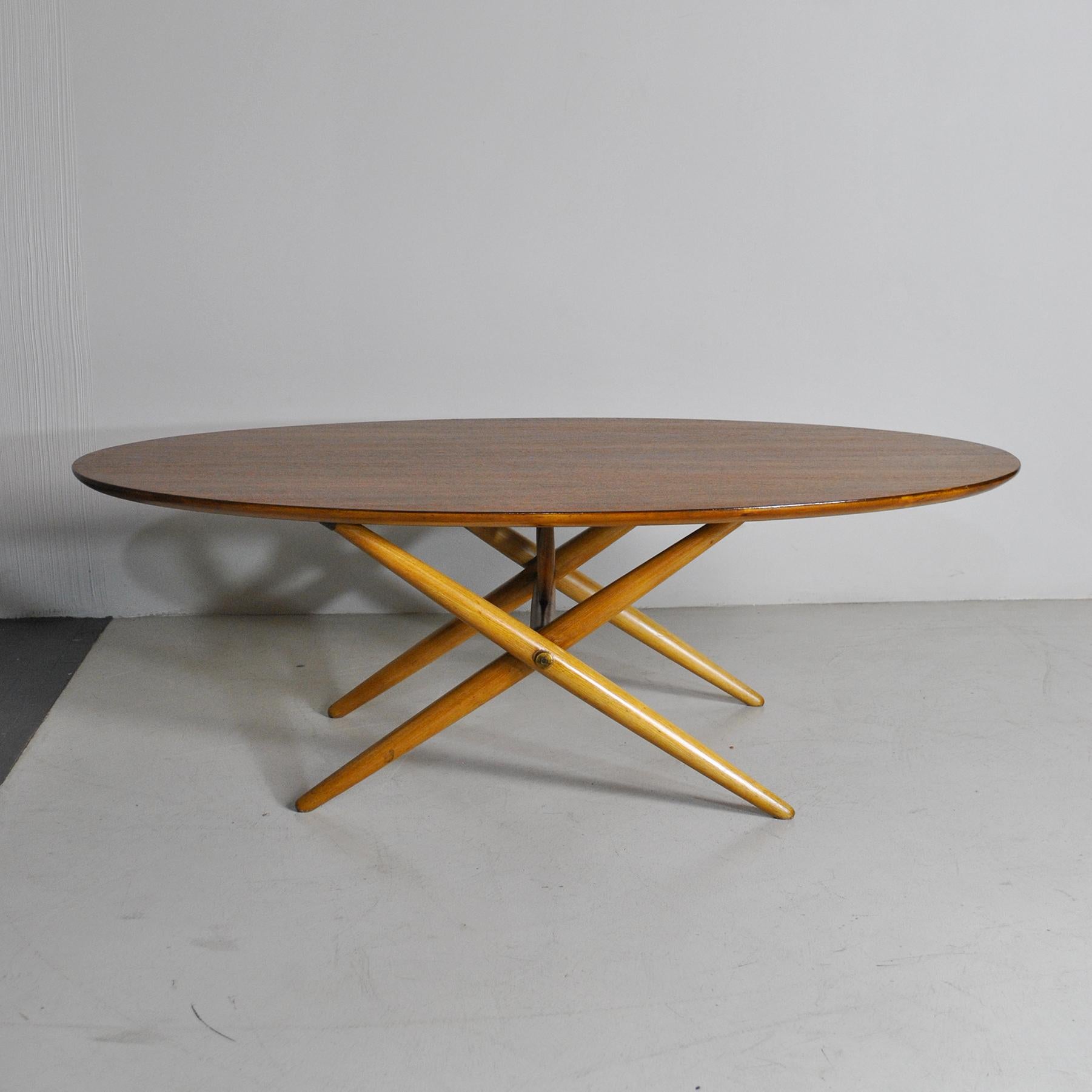 Vintage coffee table model ovalette by Ilmari Tapiovaara per Artek 1958.