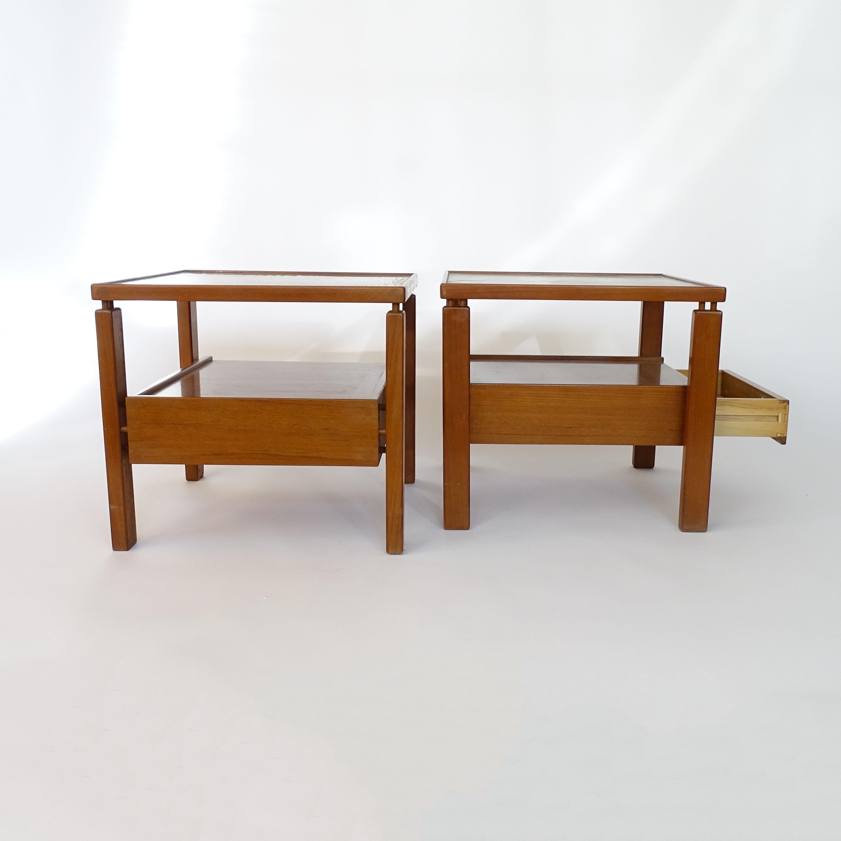 Ilmari Tapiovaara Pair of Bedside Tables in Wood and Green Lacquer, Italy 1960s 2