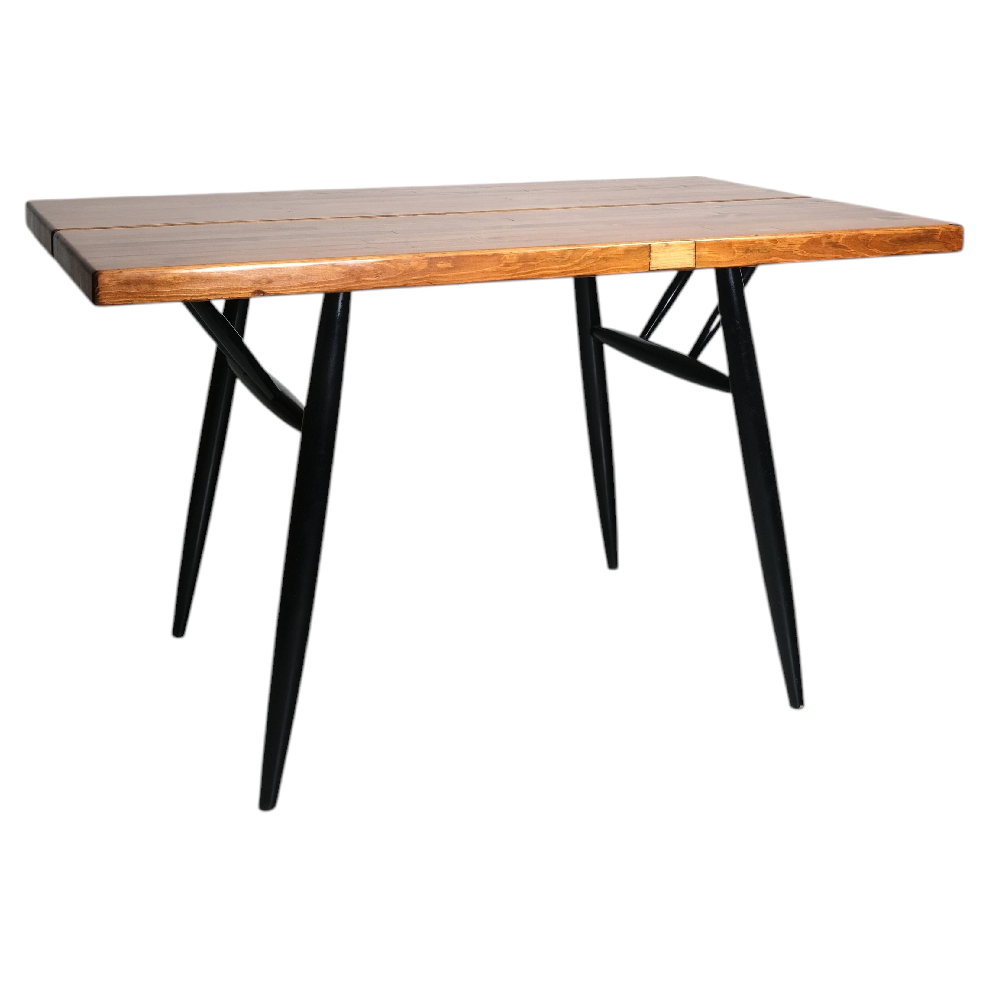 Mesa de comedor «Pirkka» de Ilmari Tapiovaara para Laukaan Puu, alrededor de la década de 1950 en venta