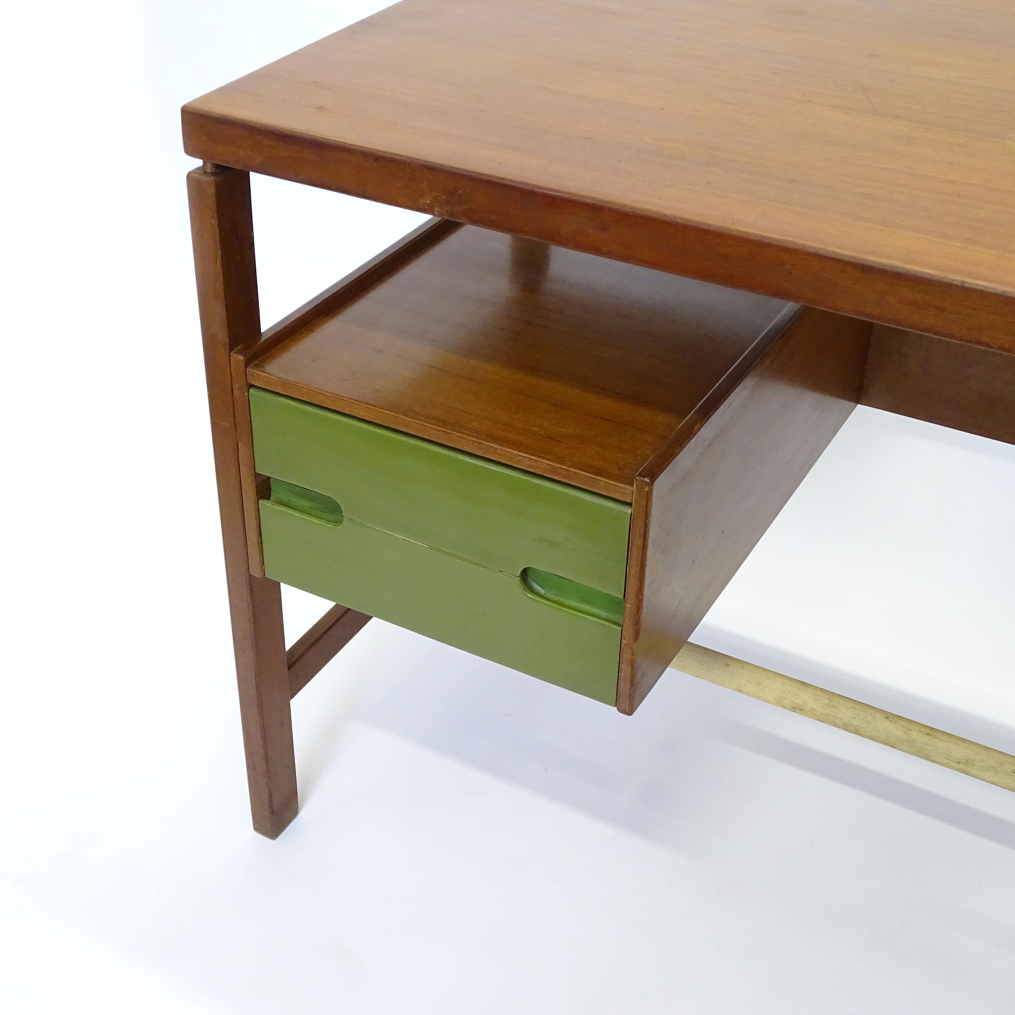Mid-Century Modern Ilmari Tapiovaara Rare Desk in Wood and Green Lacquer, Italy 1960s