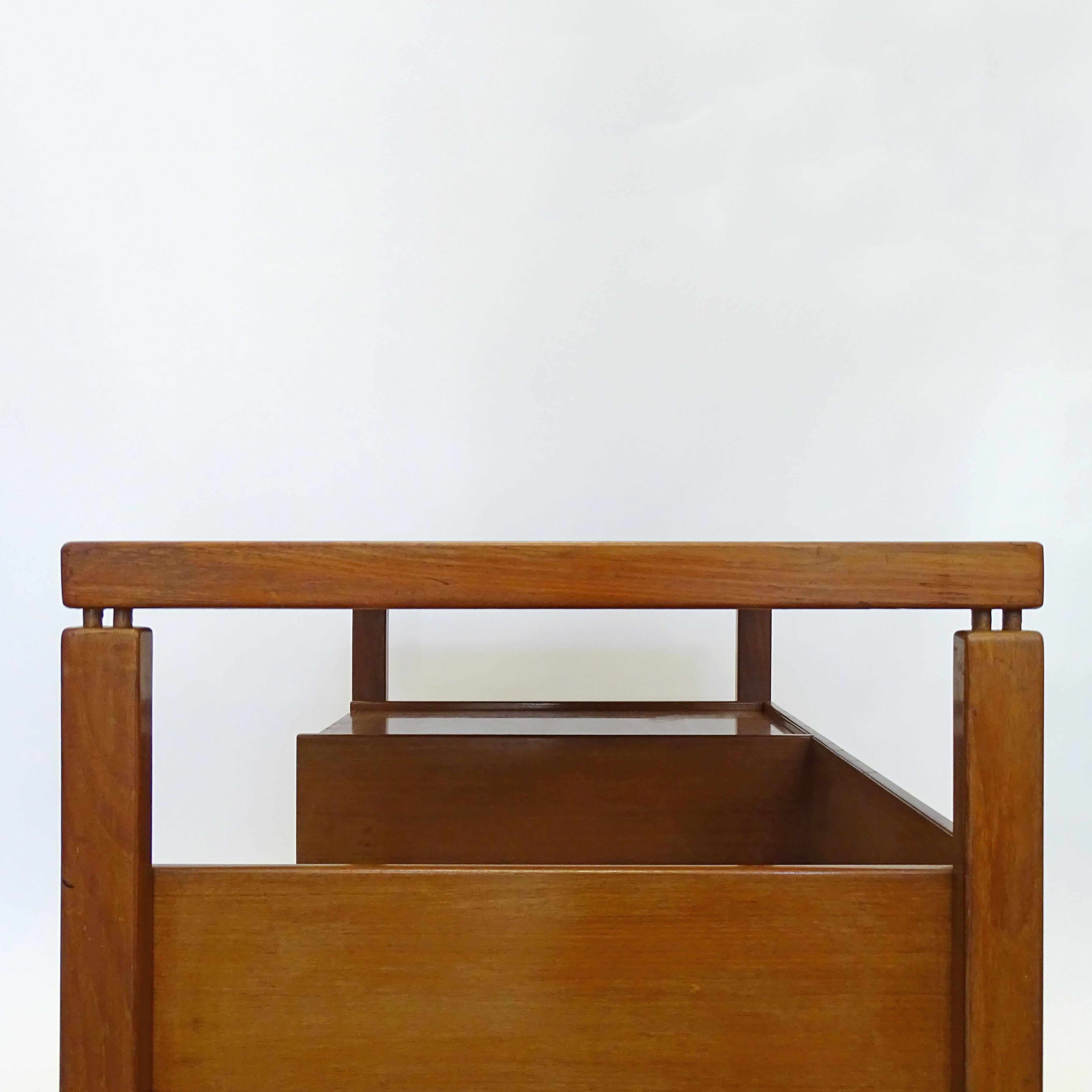 Ilmari Tapiovaara Rare Desk in Wood and Green Lacquer, Italy 1960s In Good Condition In Milan, IT