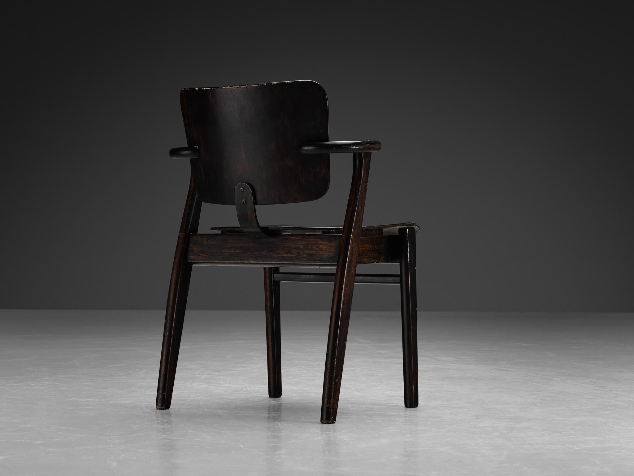 Ilmari Tapiovaara Ensemble de quatre chaises de salle à manger 'Domus' en teck teinté noir  en vente 1