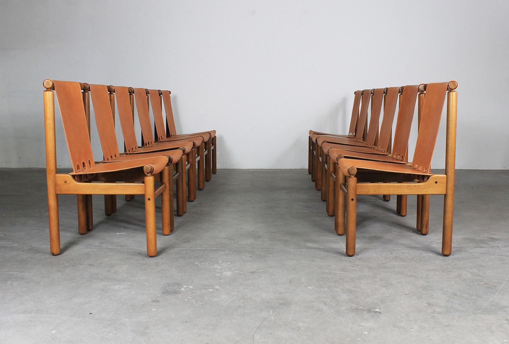 European Ilmari Tapiovaara Set of Twelve Dining Chairs by Permanente Mobili Cantù 1950s
