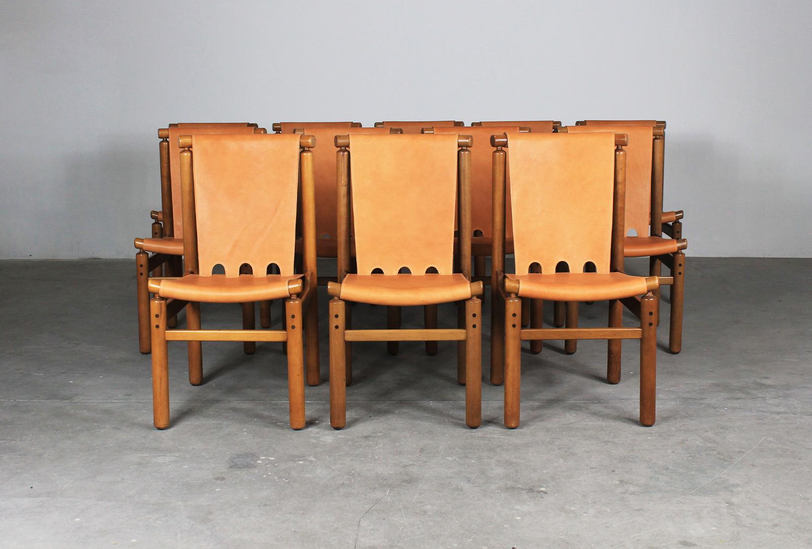 Ilmari Tapiovaara Set of Twelve Dining Chairs by Permanente Mobili Cantù 1950s In Good Condition In Montecatini Terme, IT