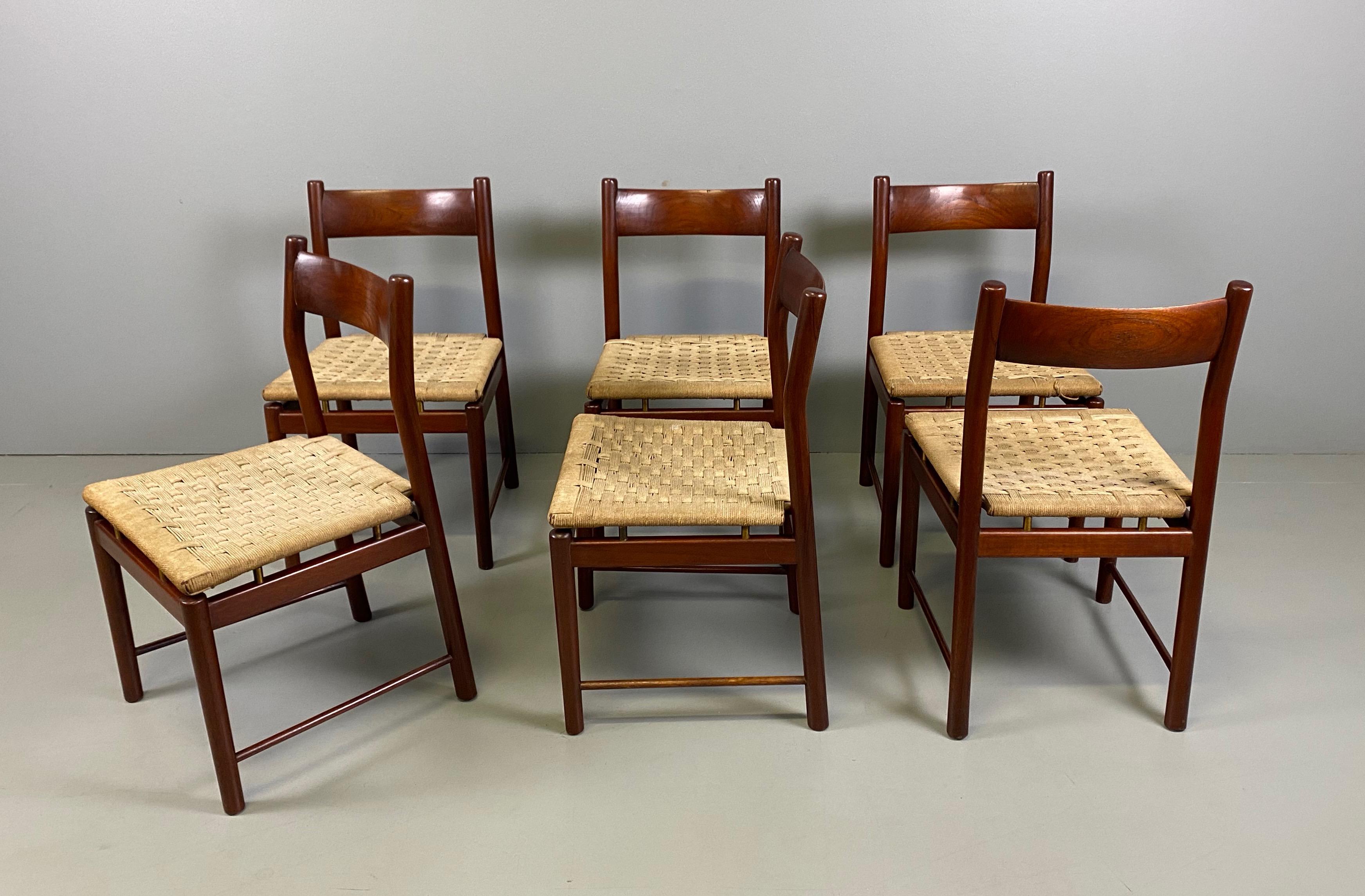 Italian Ilmari Tapiovaara Six Chairs Solid Teak for La Permanente Cantù, 1960s For Sale