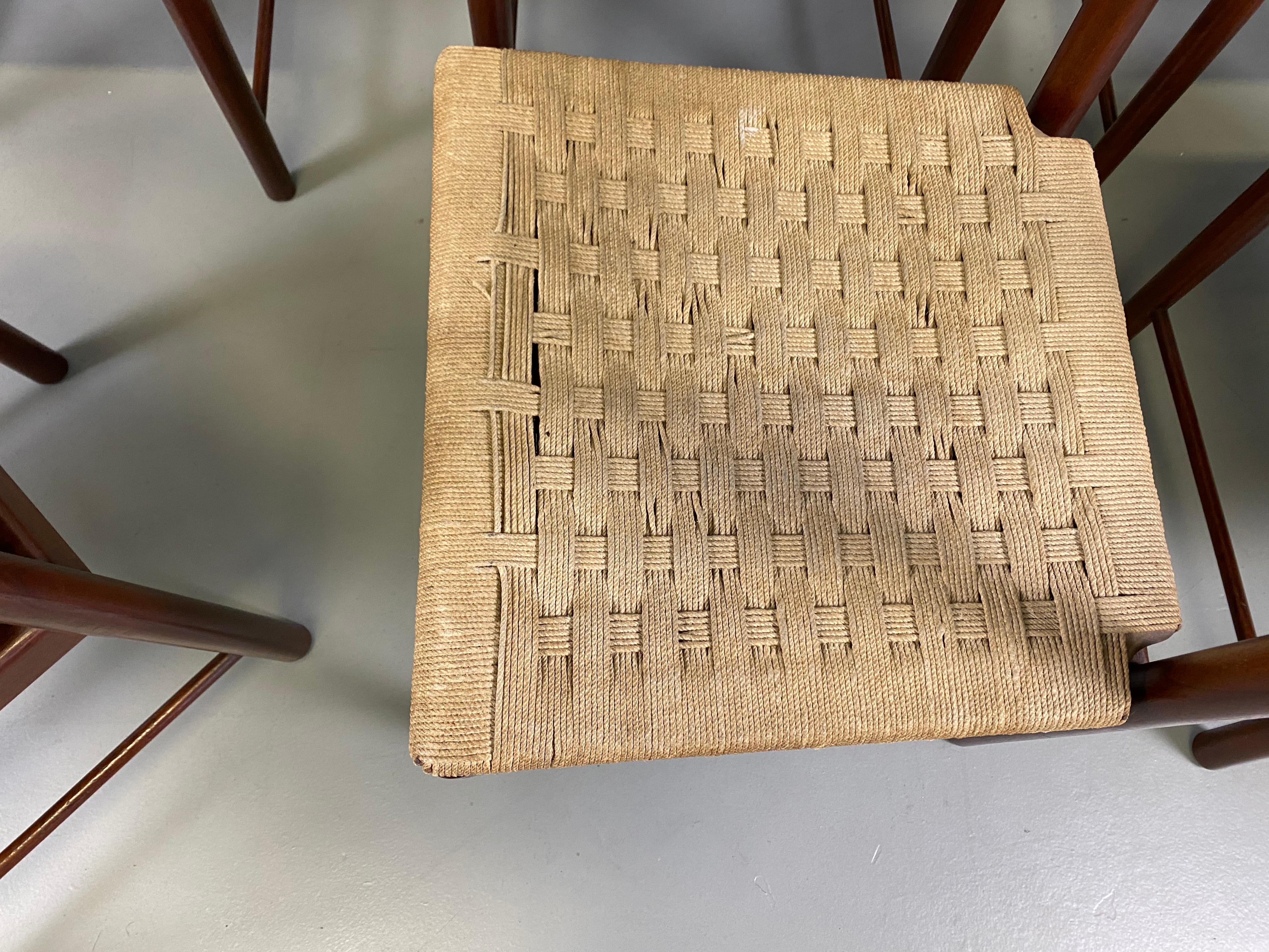 Teck Six chaises en teck massif de Ilmari Tapiovaara pour La Permanente Cant, années 1960 en vente