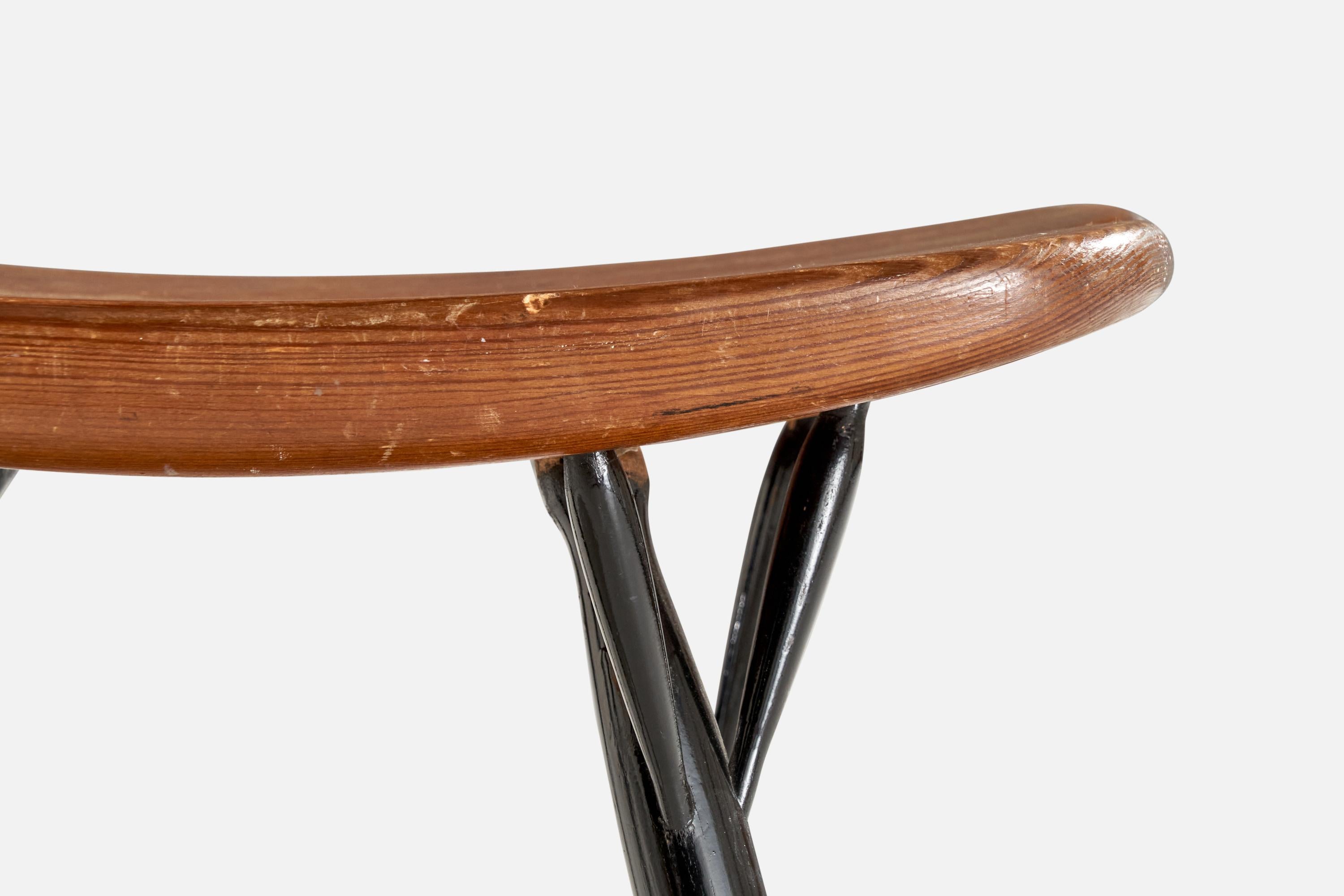 Ilmari Tapiovaara, Stool, Pine, Finland, 1950s (Kiefernholz) im Angebot